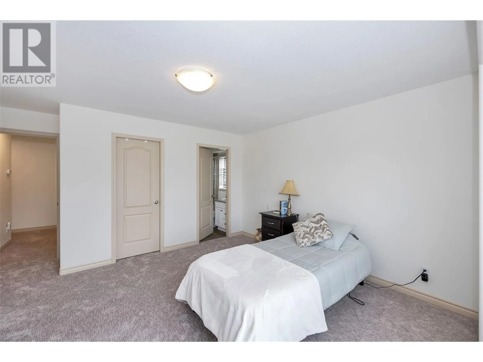 1070 Mt Fosthall Drive
