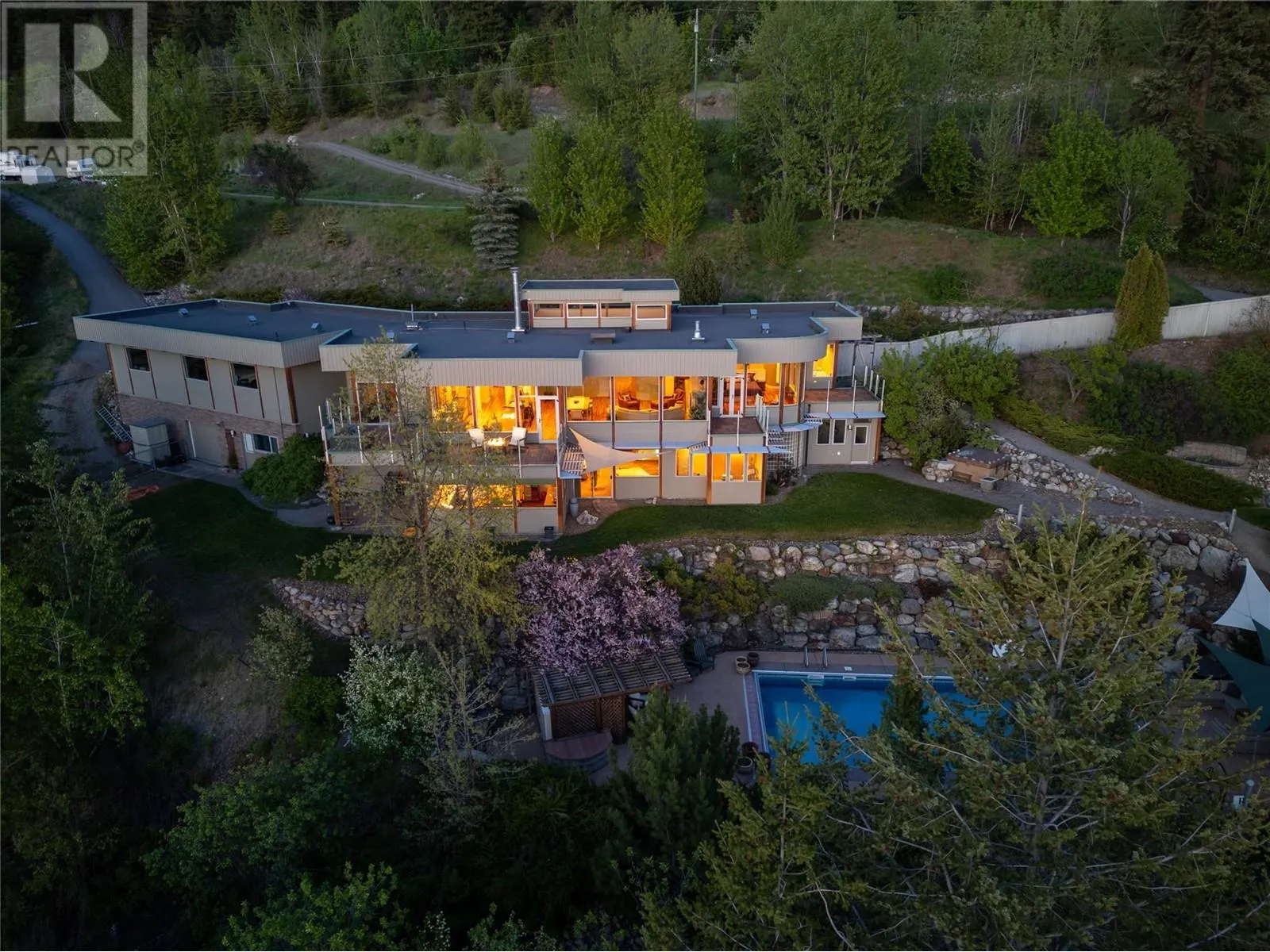 5454 Kingsview Road