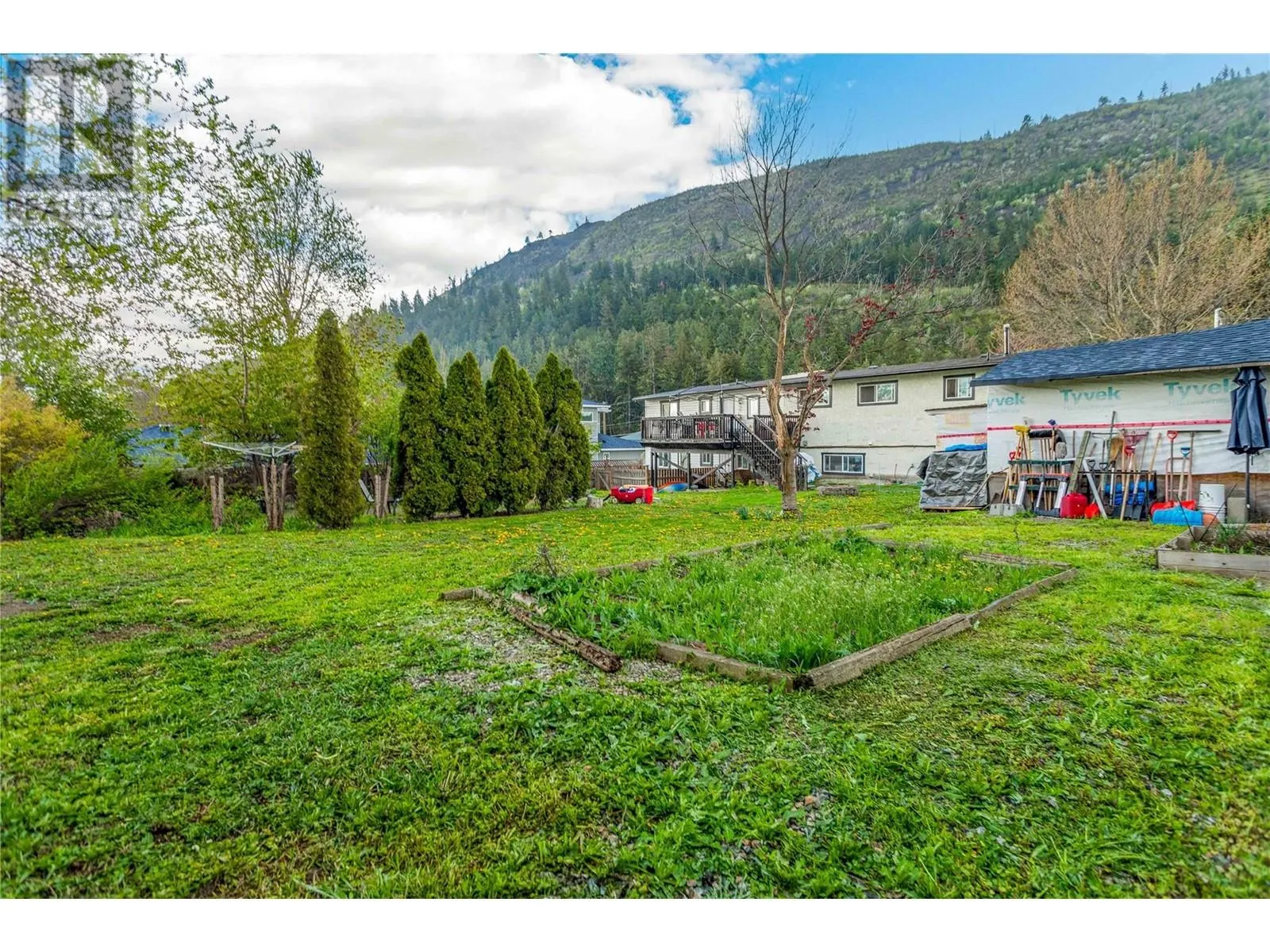 1560 Ponderosa Road