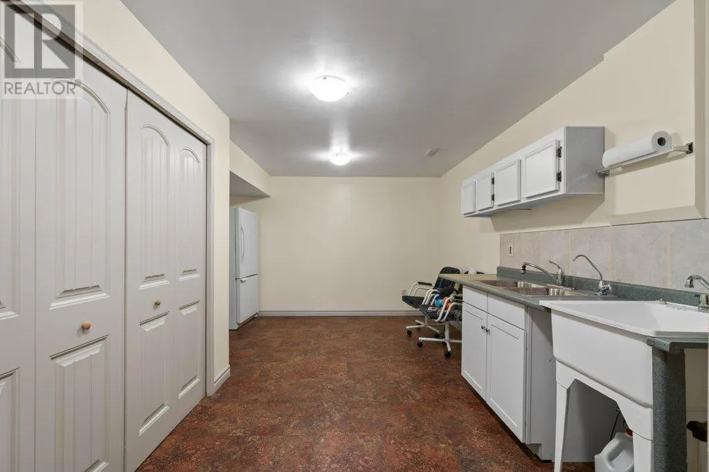 1181 Old Auto Road SE