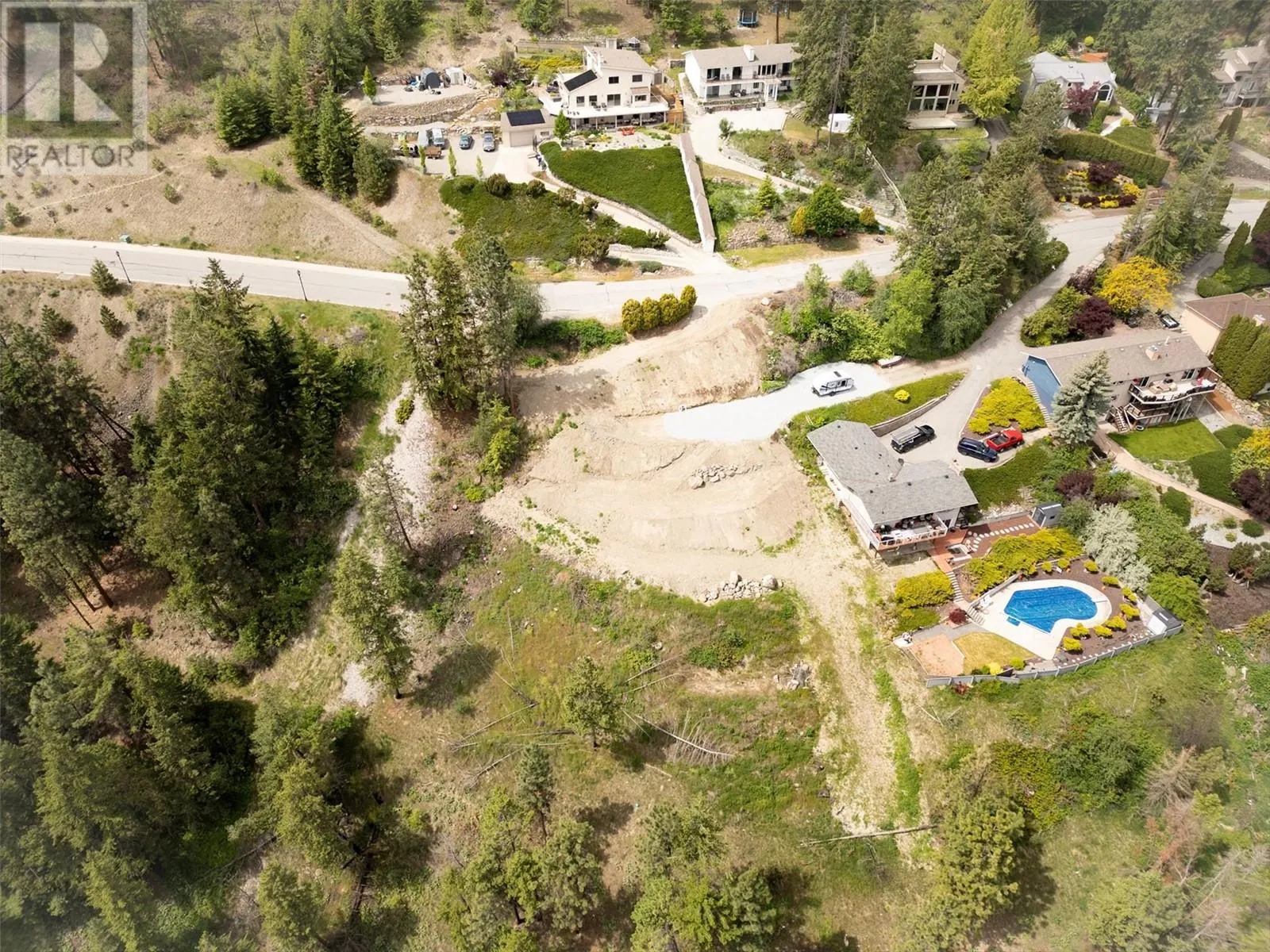 1687 Scott Crescent