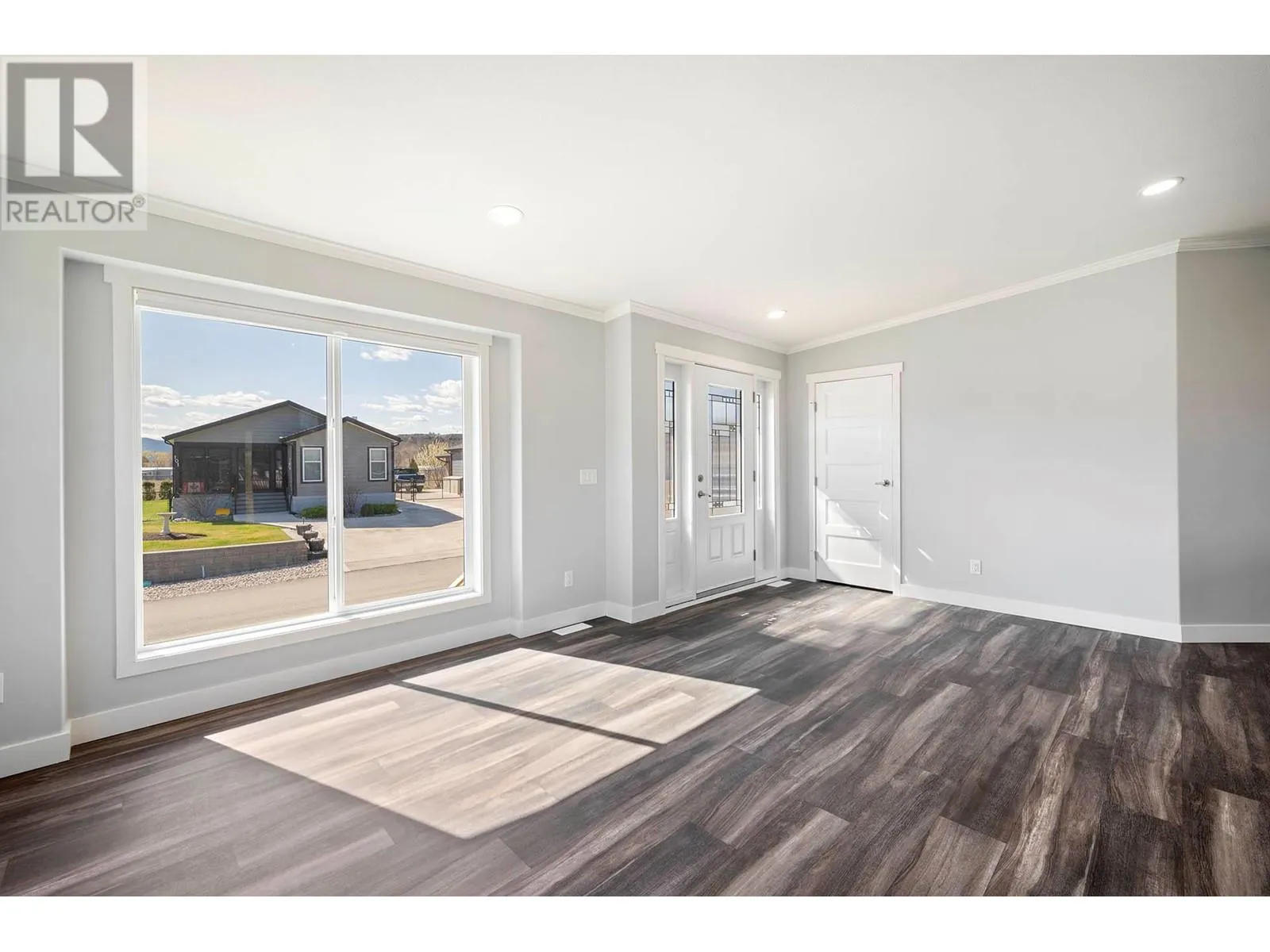 5005 RIVER Road Unit# 153