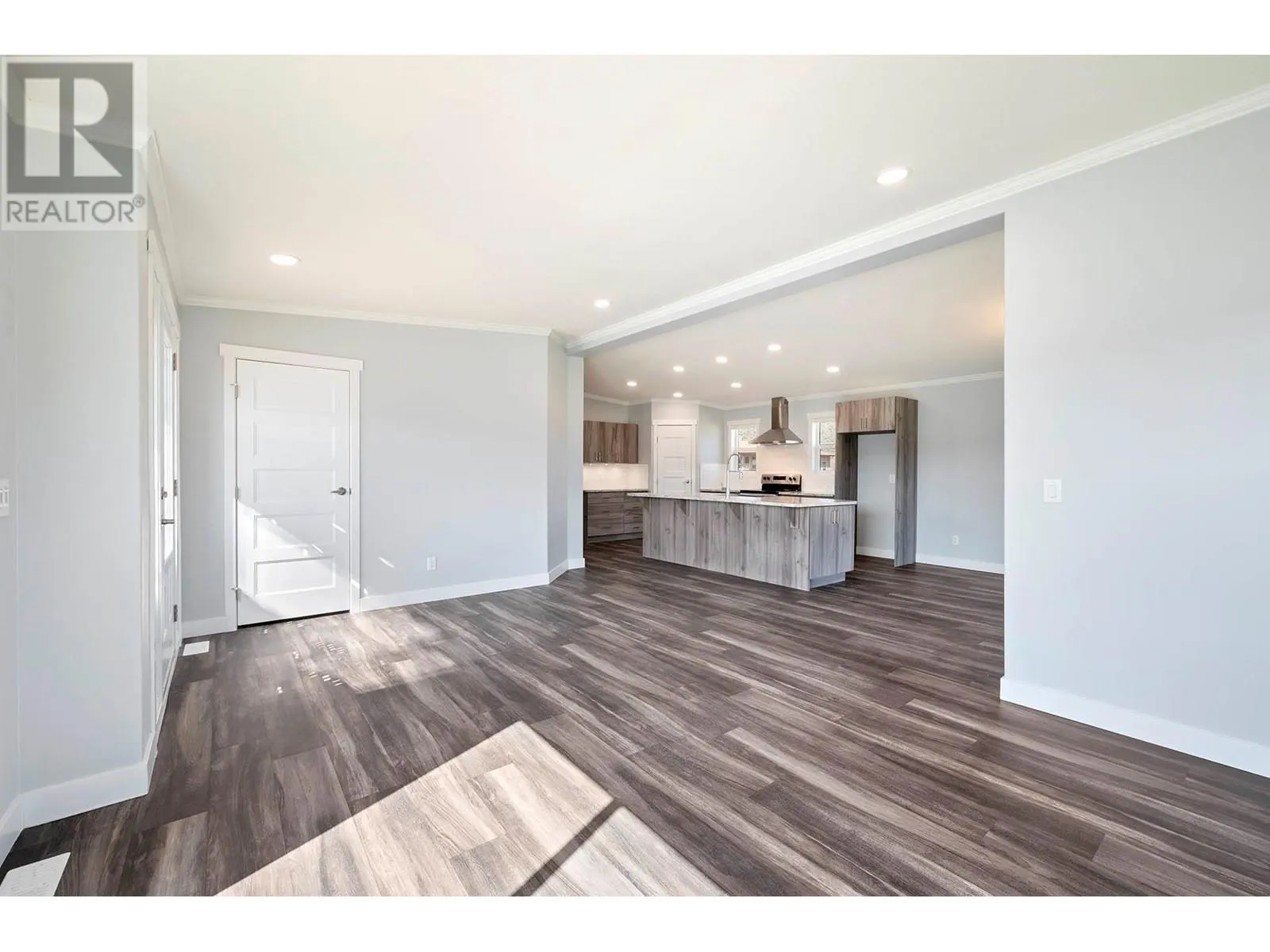 5005 RIVER Road Unit# 153