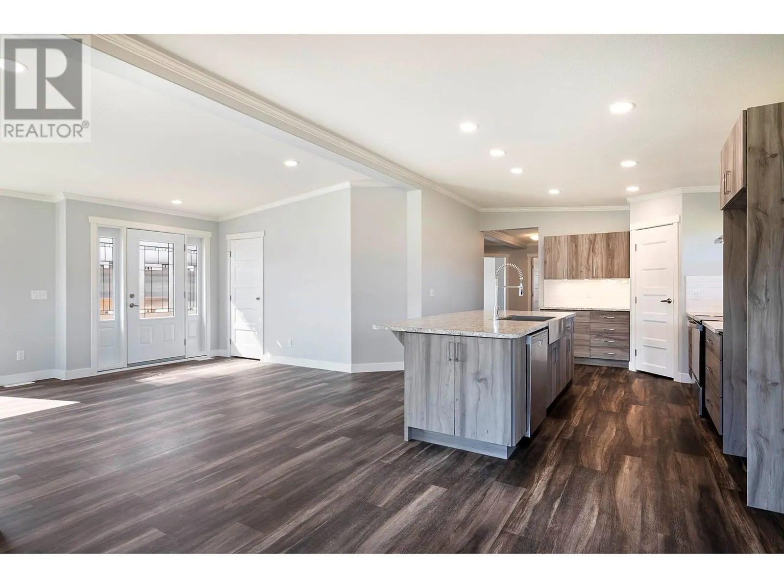 5005 RIVER Road Unit# 153