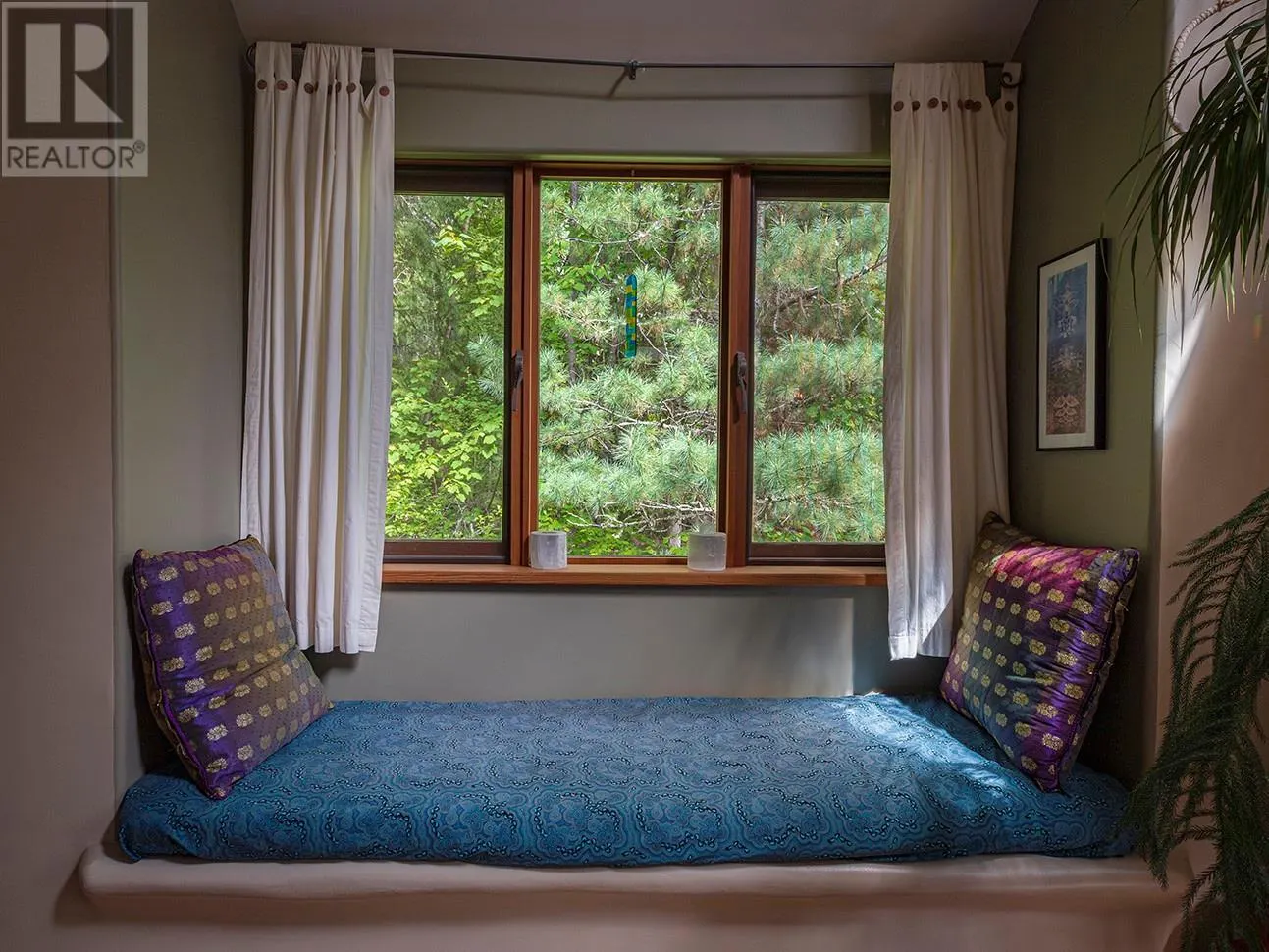 3230 The Middle Road