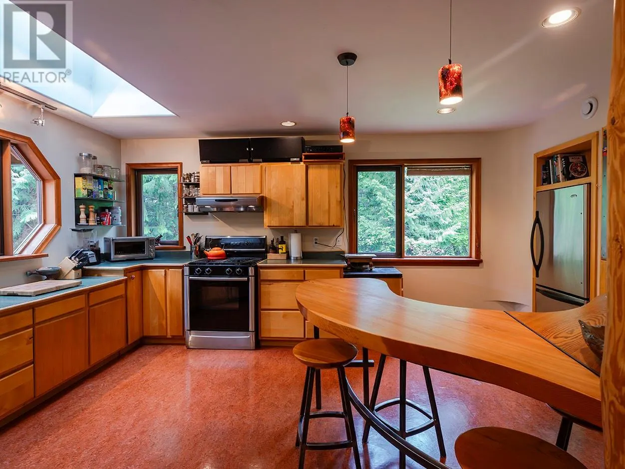 3230 The Middle Road