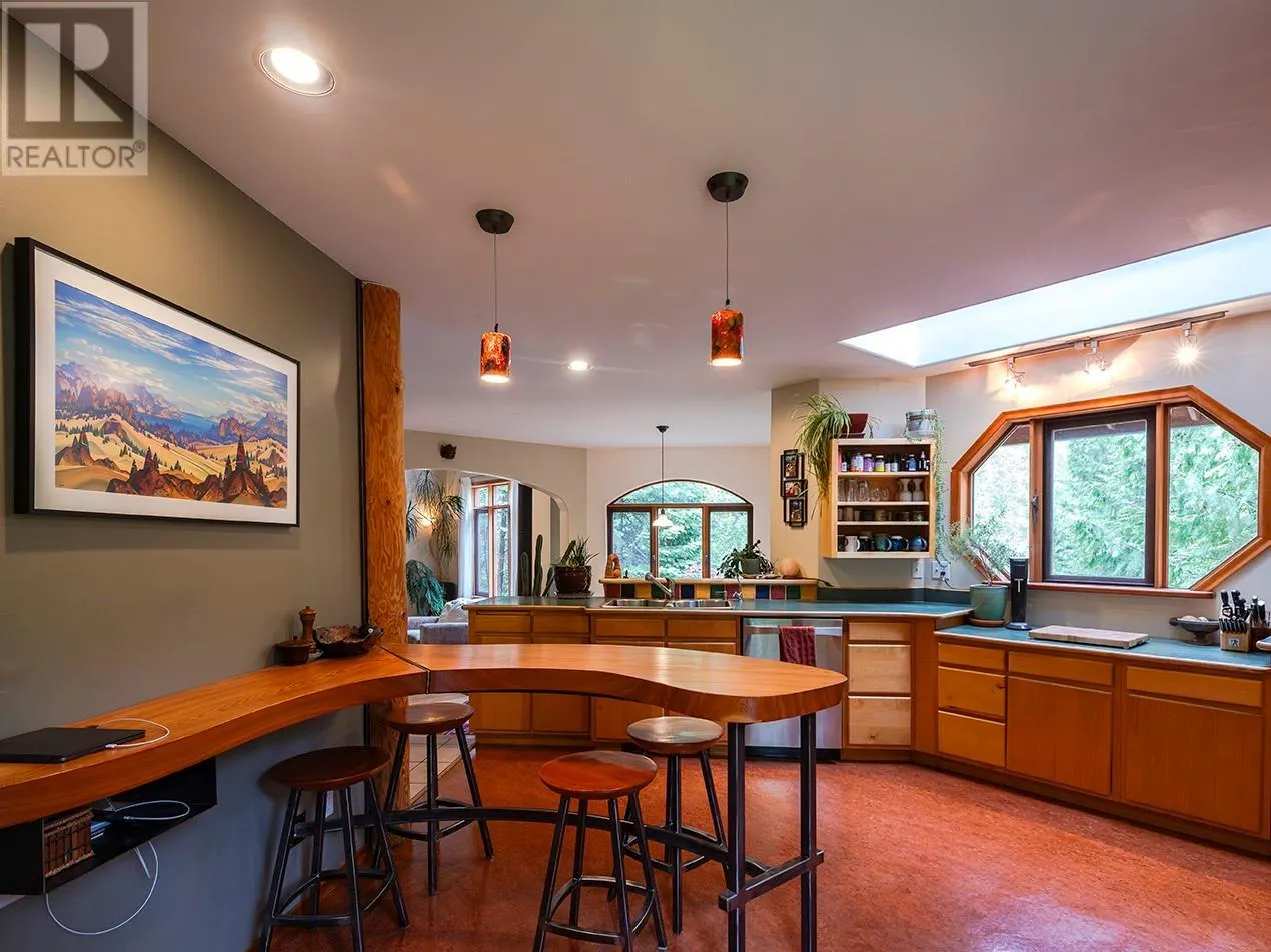 3230 The Middle Road