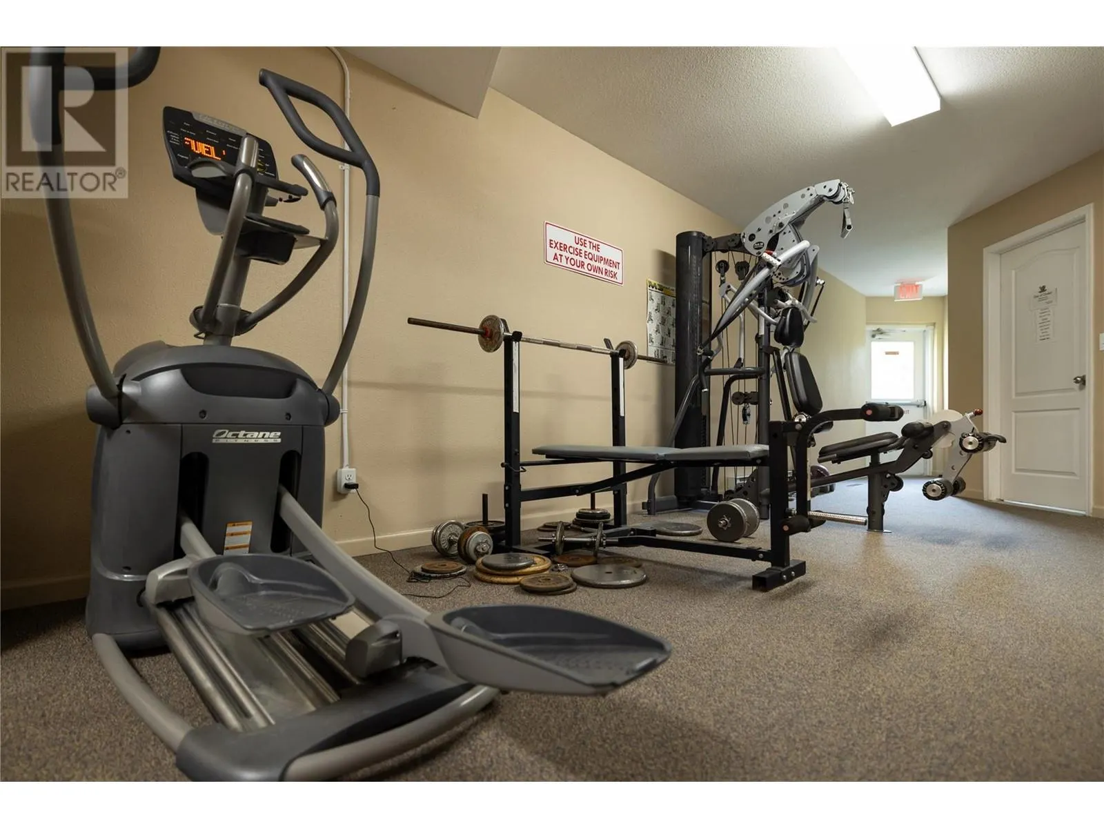 3160 Casorso Road Unit# 423