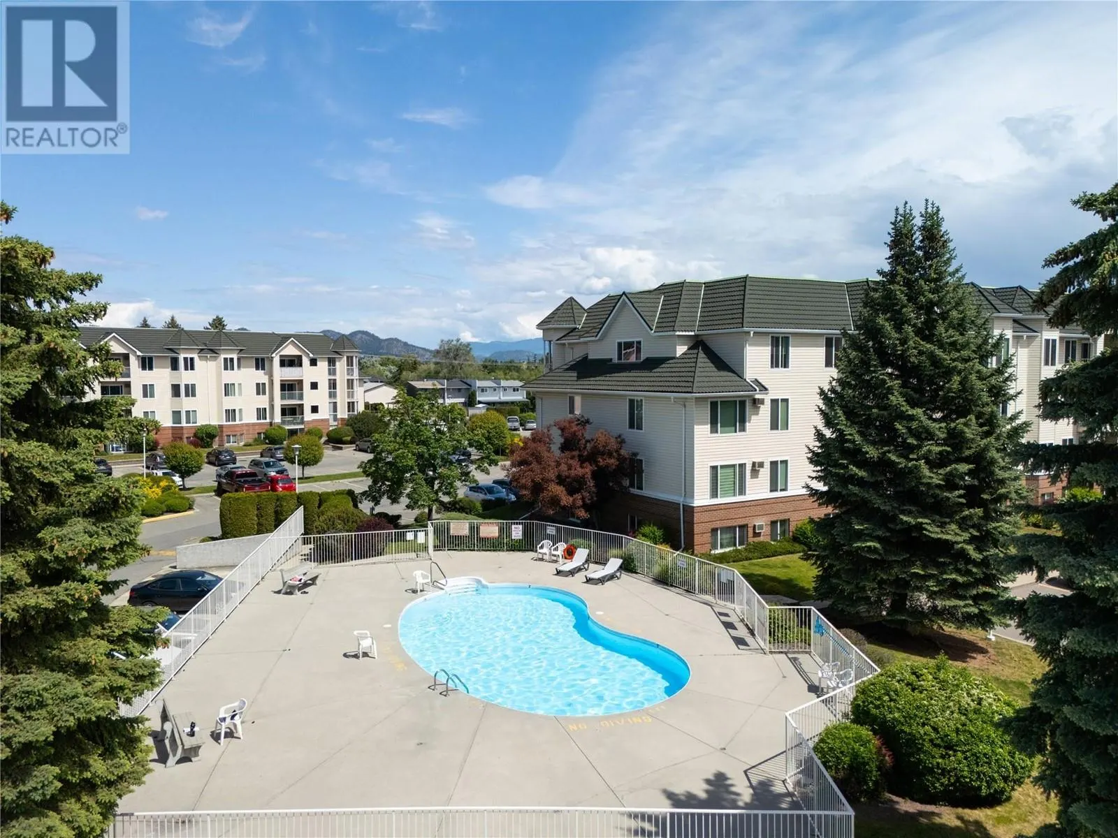 3160 Casorso Road Unit# 423