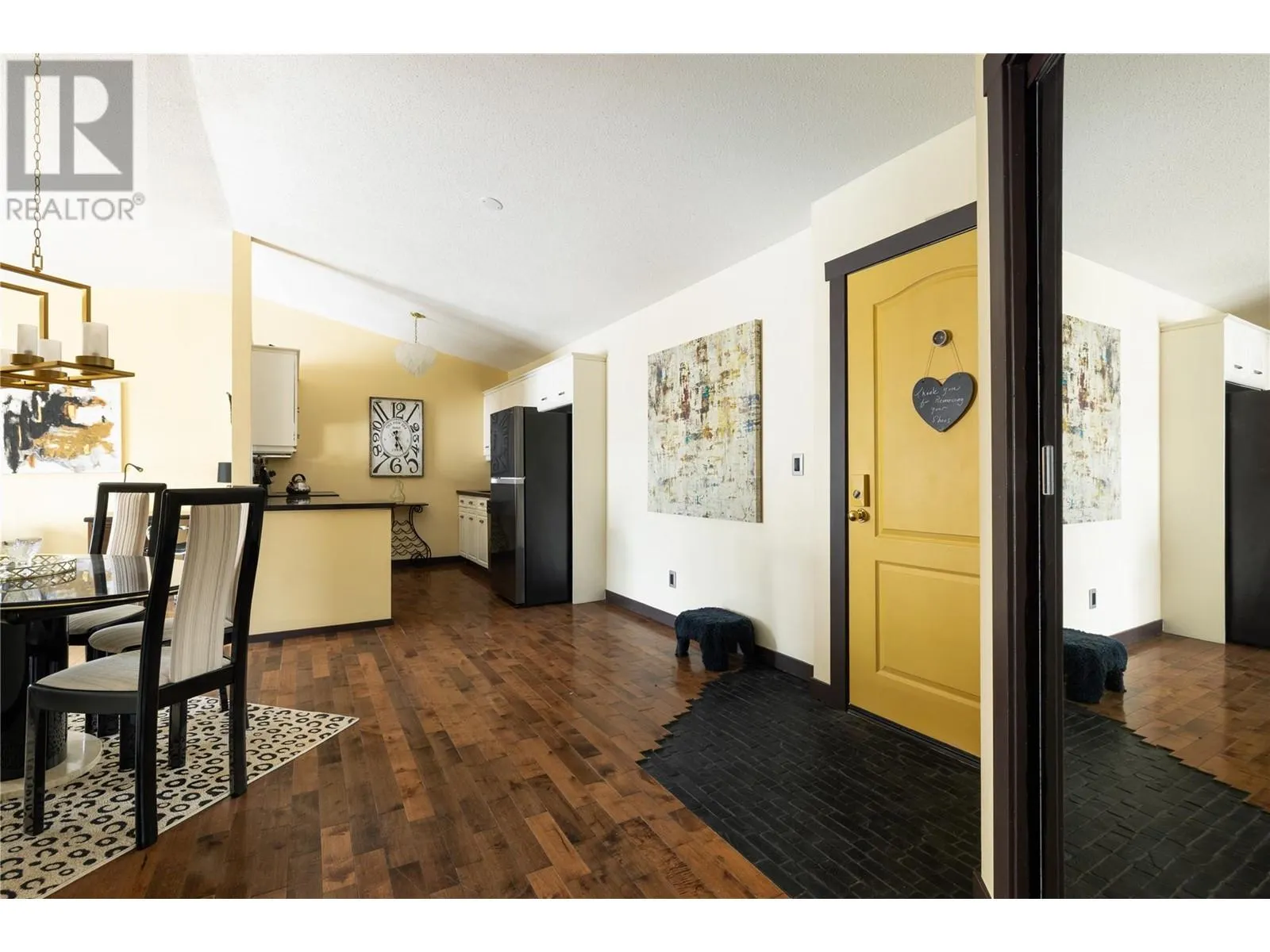 3160 Casorso Road Unit# 423