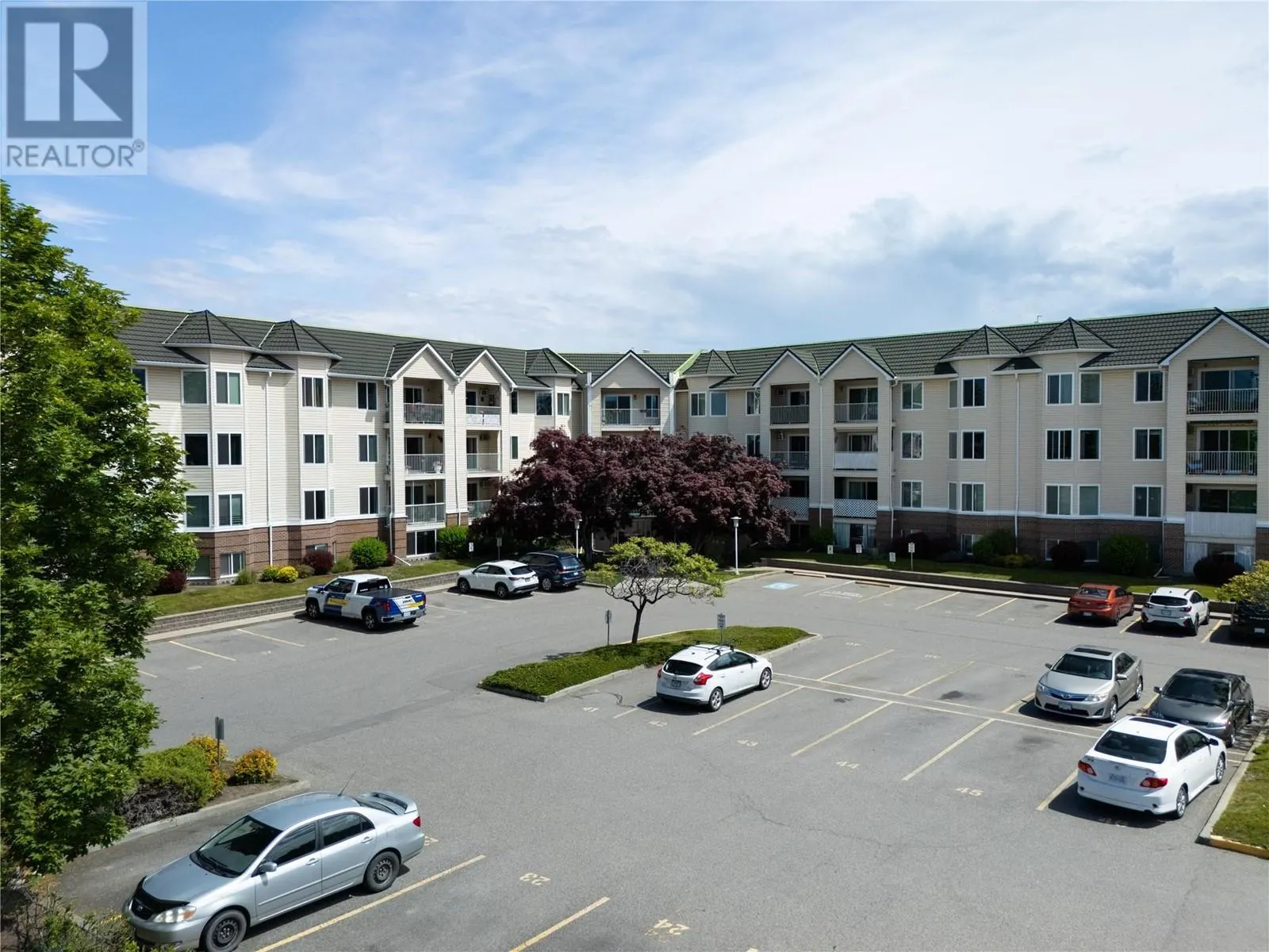 3160 Casorso Road Unit# 423
