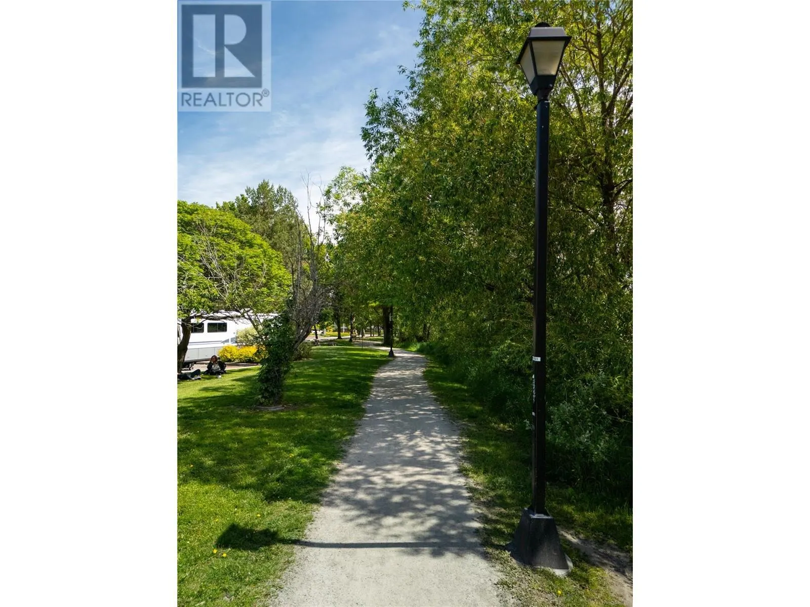 3160 Casorso Road Unit# 423