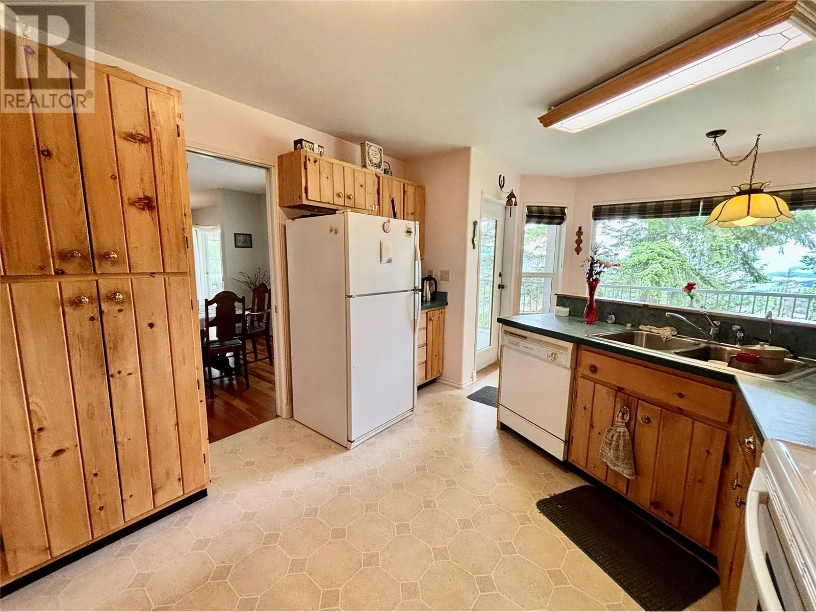 1611 Tappen Notch Hill Road