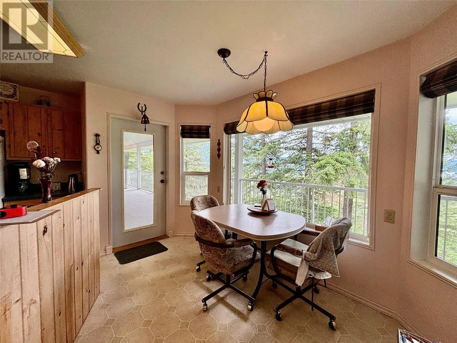 1611 Tappen Notch Hill Road