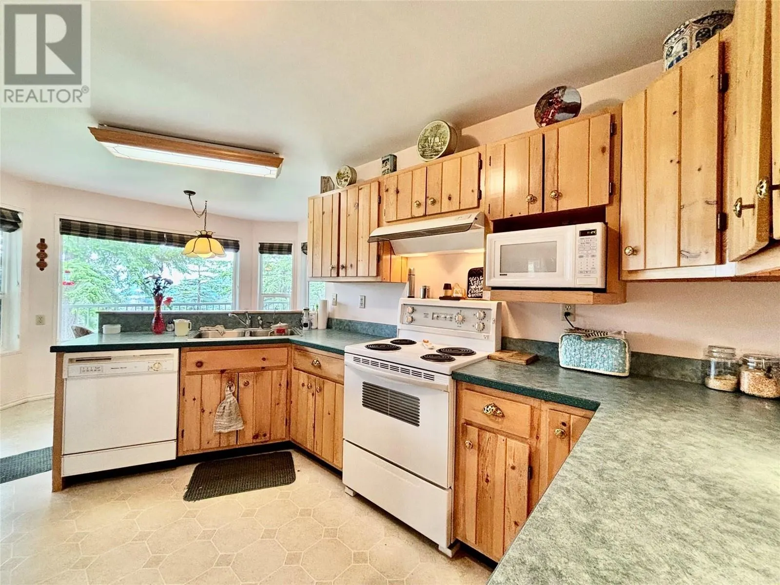 1611 Tappen Notch Hill Road