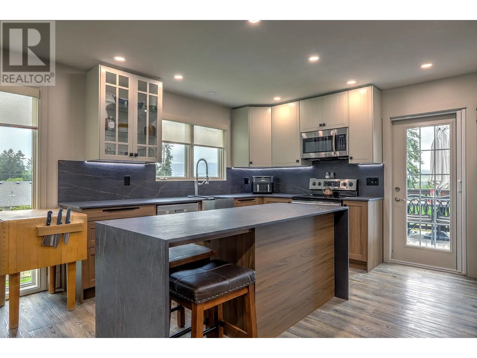 3382 Lockhart Drive