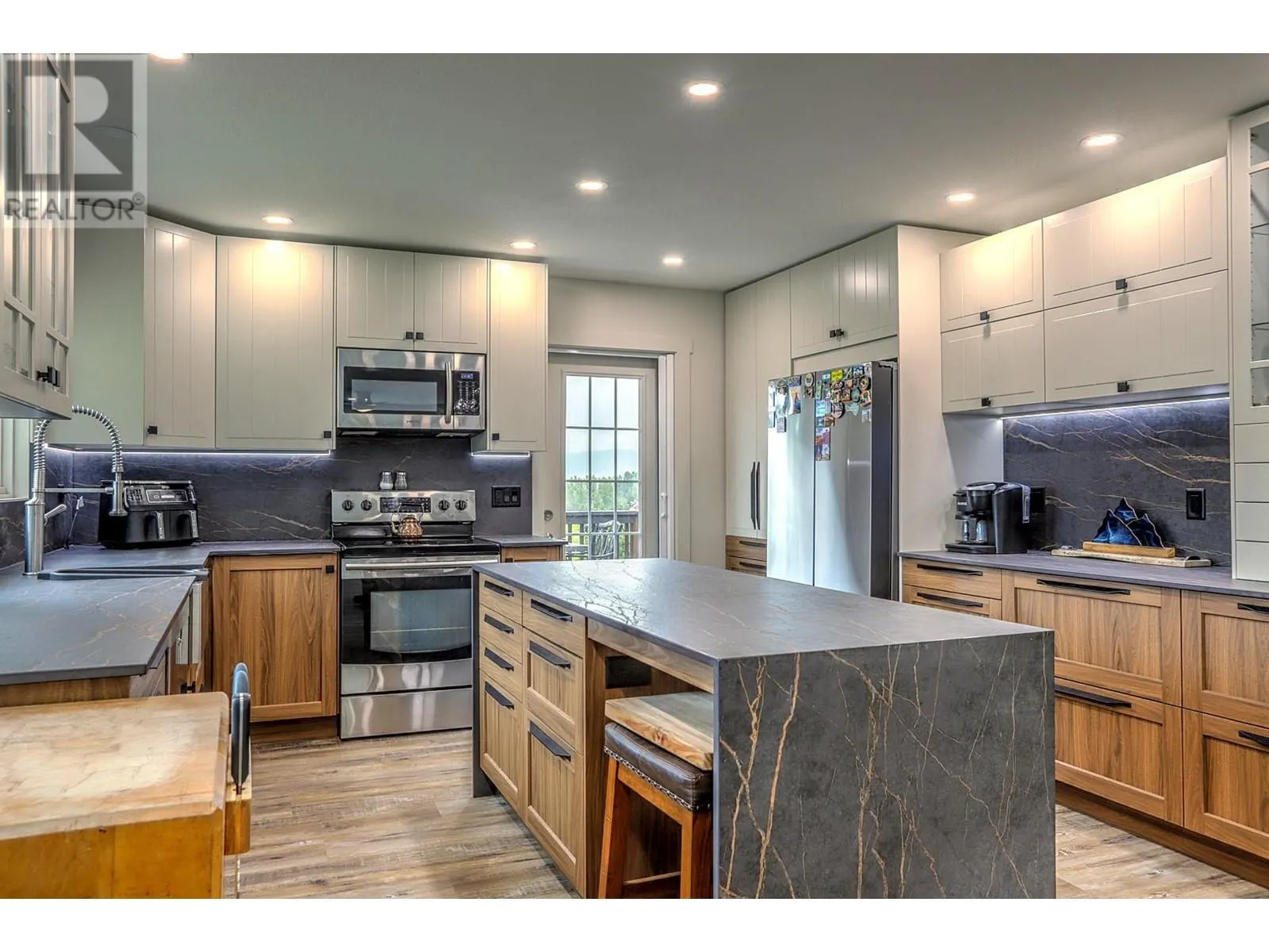 3382 Lockhart Drive