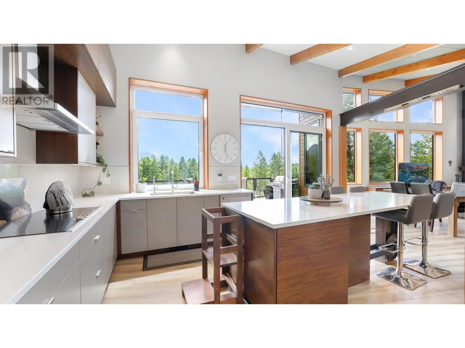 2160 KOOTENAY 3 Road