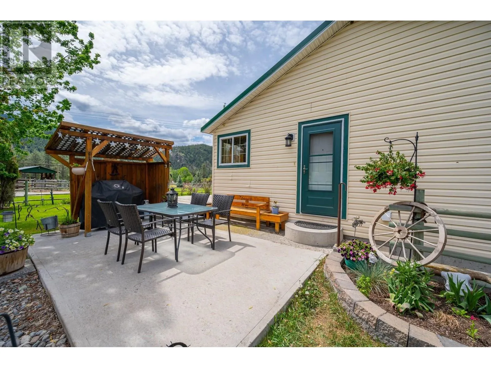 2225 Hazelhurst Road