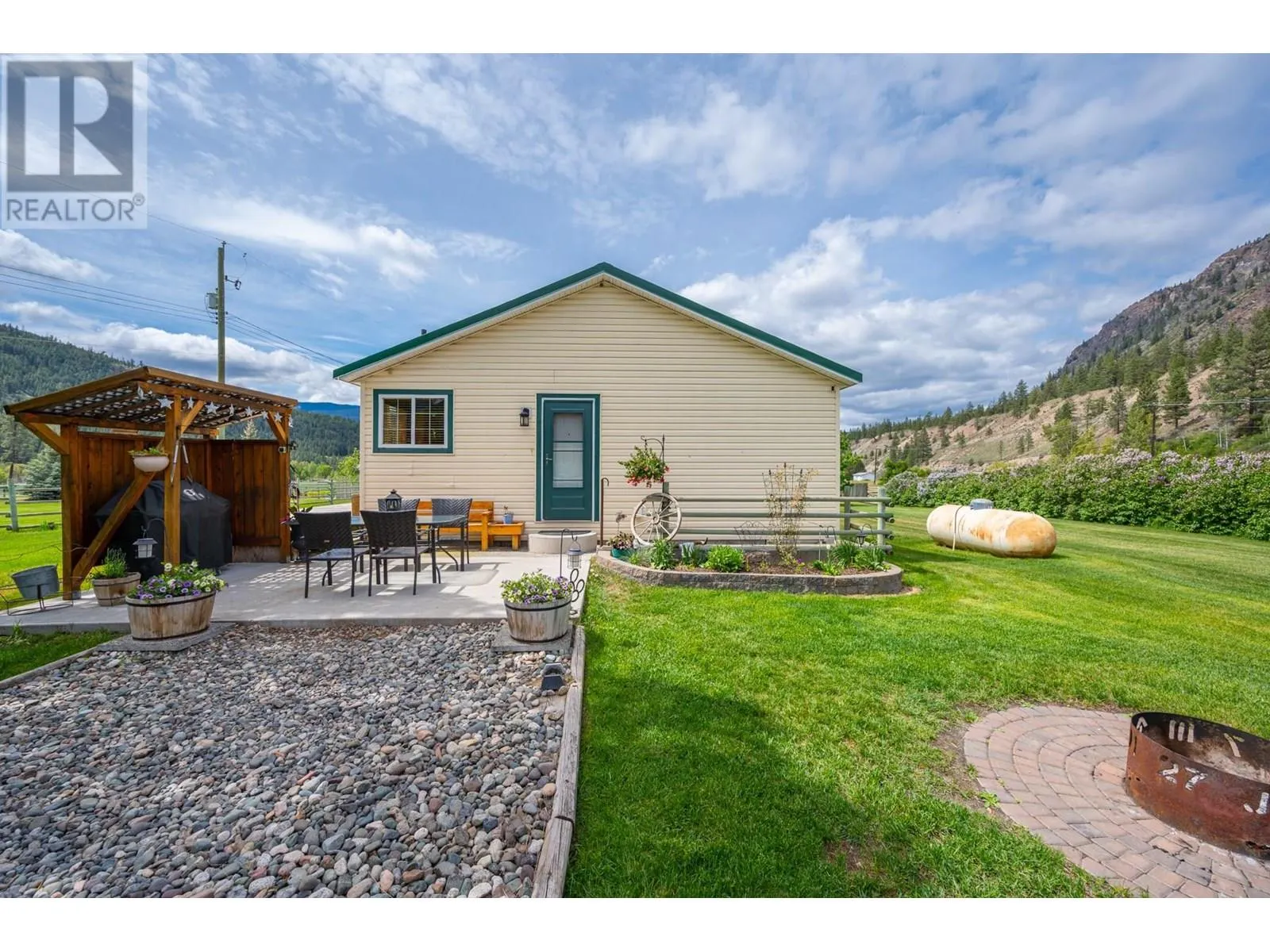 2225 Hazelhurst Road