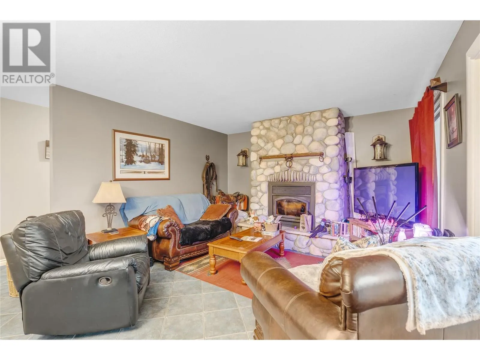 15902 Prairie Valley Road