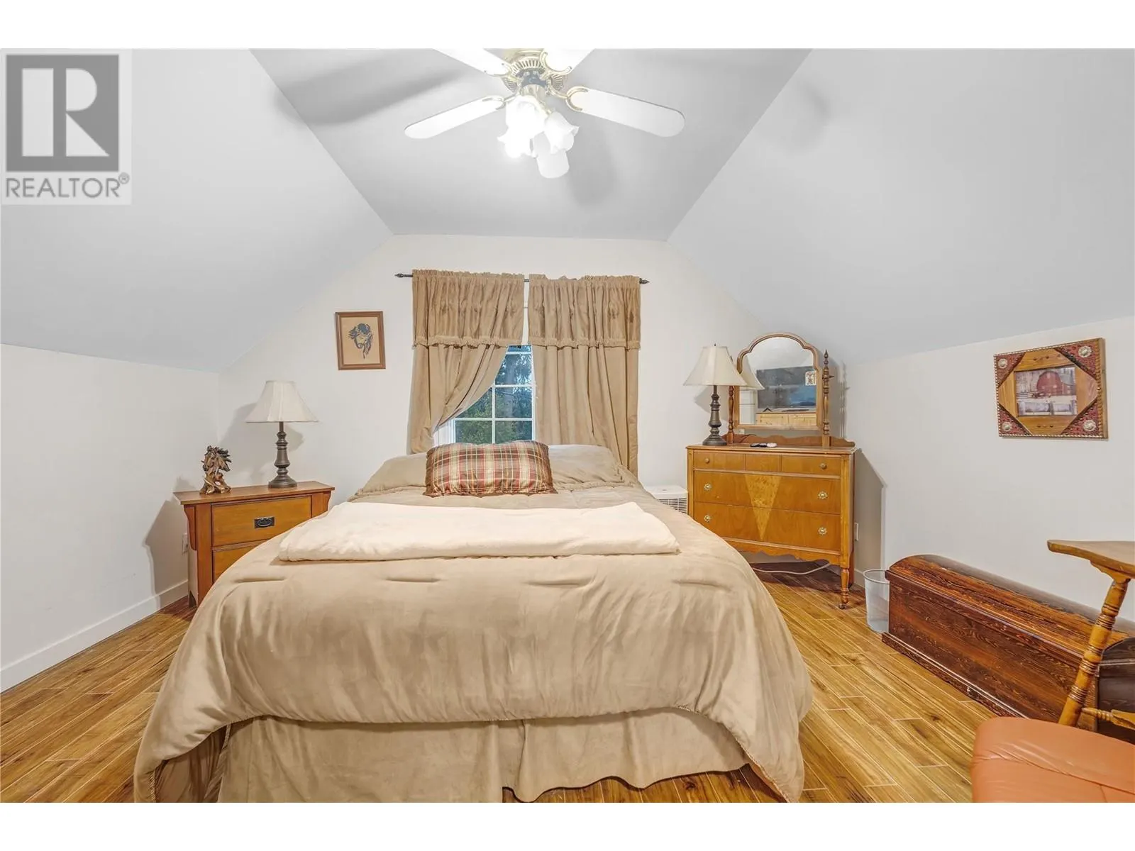 15902 Prairie Valley Road