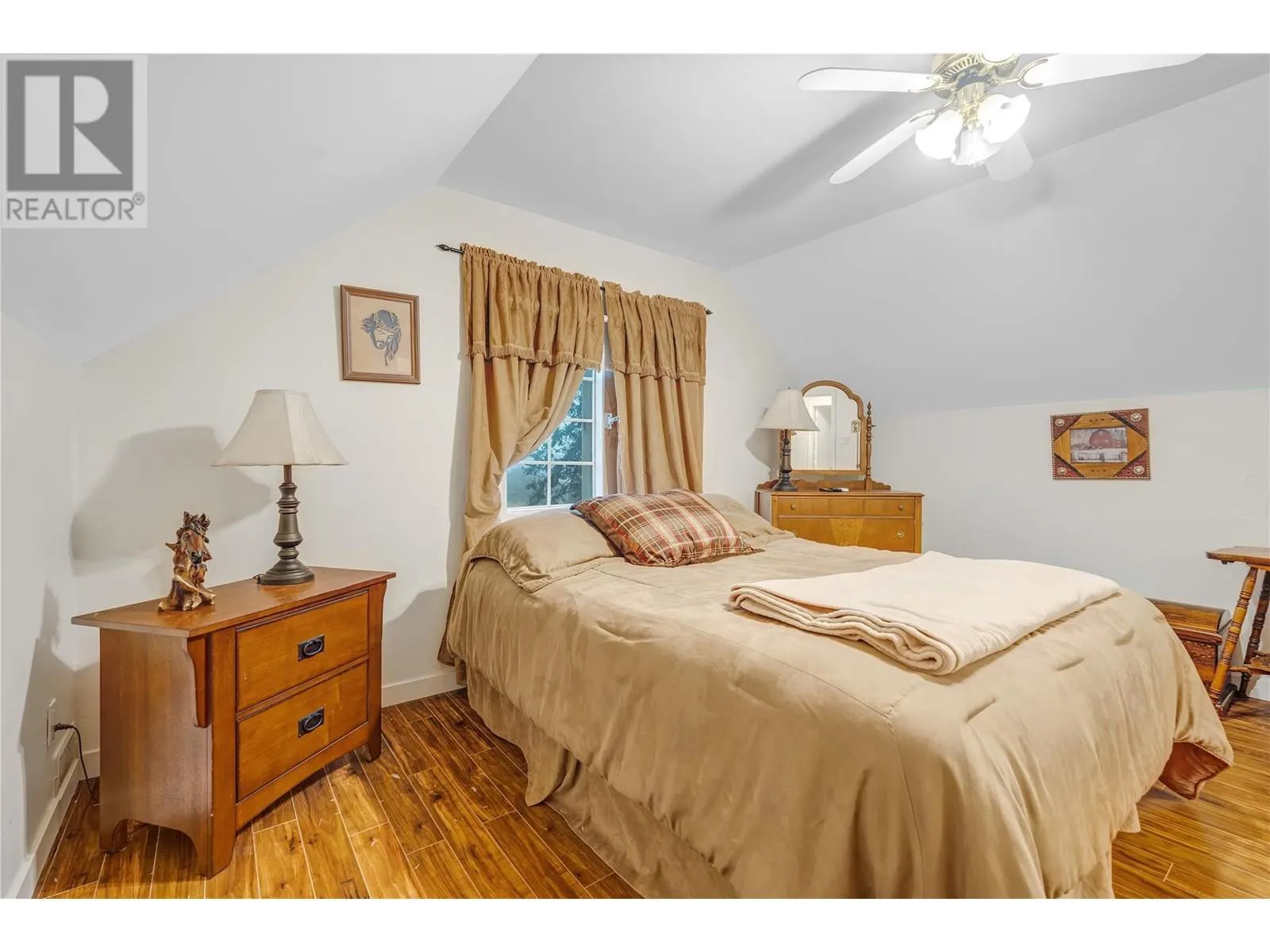 15902 Prairie Valley Road