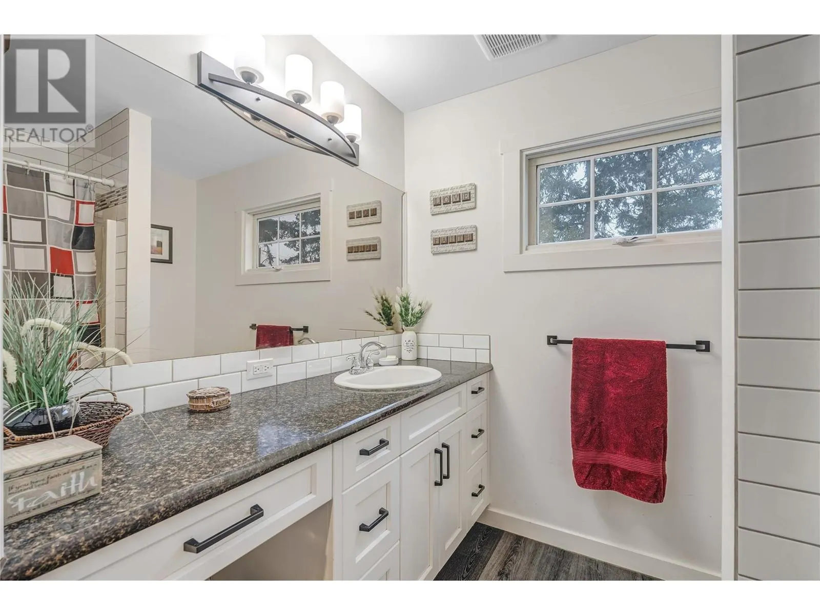 15902 Prairie Valley Road
