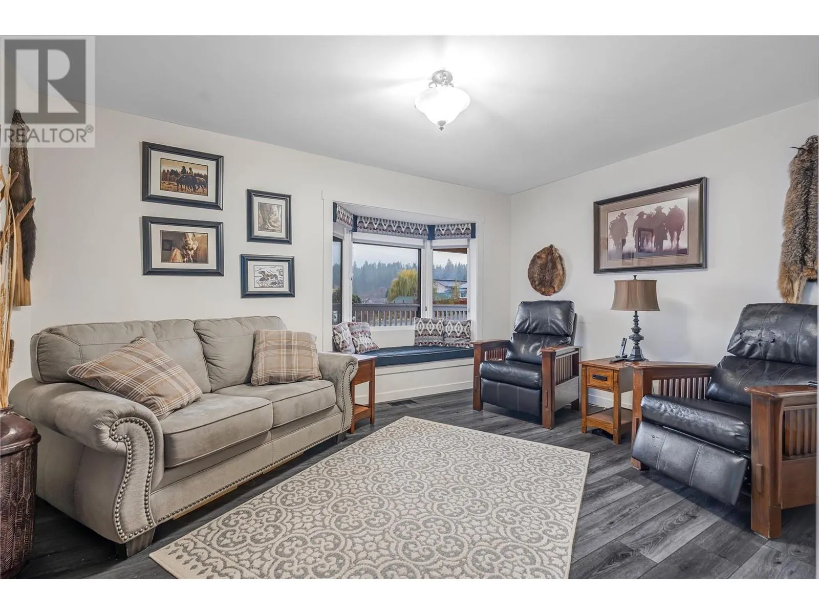 15902 Prairie Valley Road