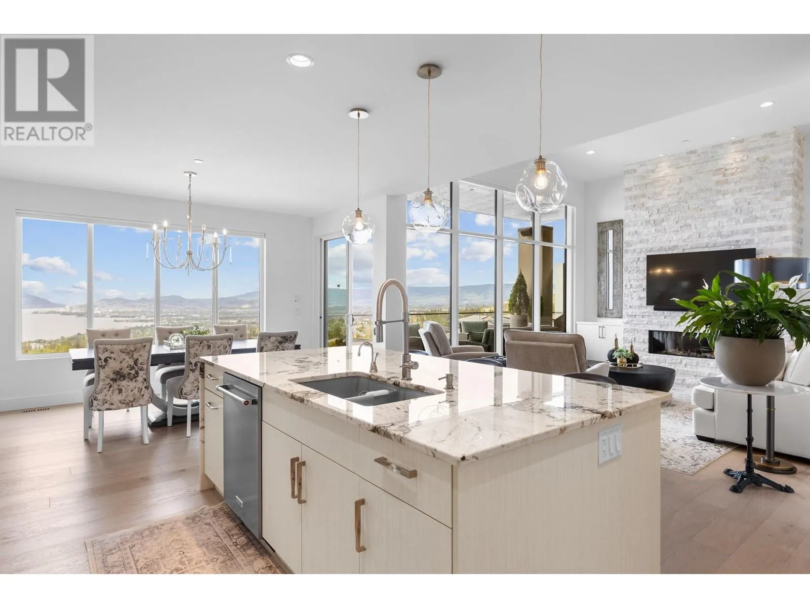 470 Hawk's Perch Lane