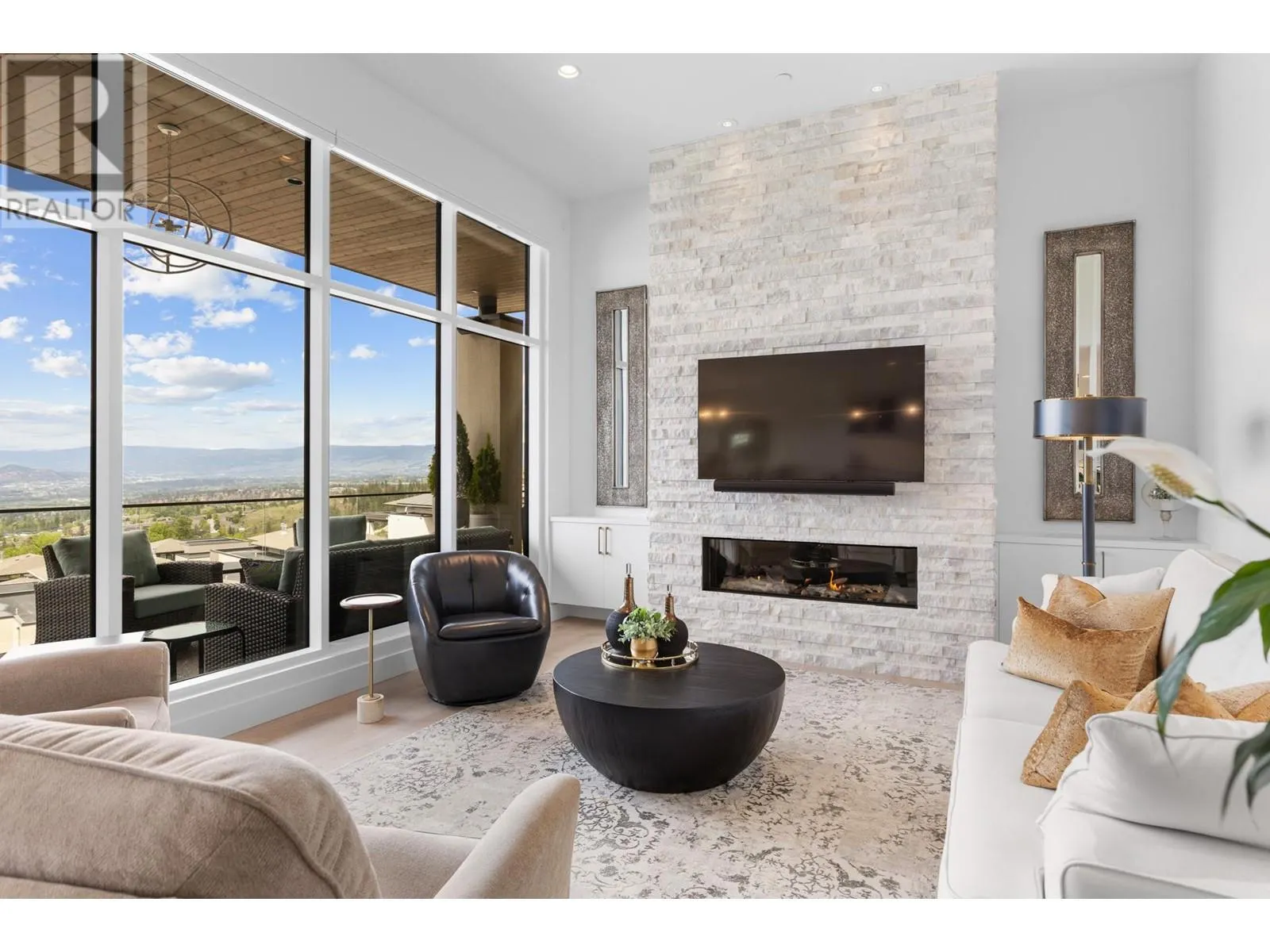 470 Hawk's Perch Lane