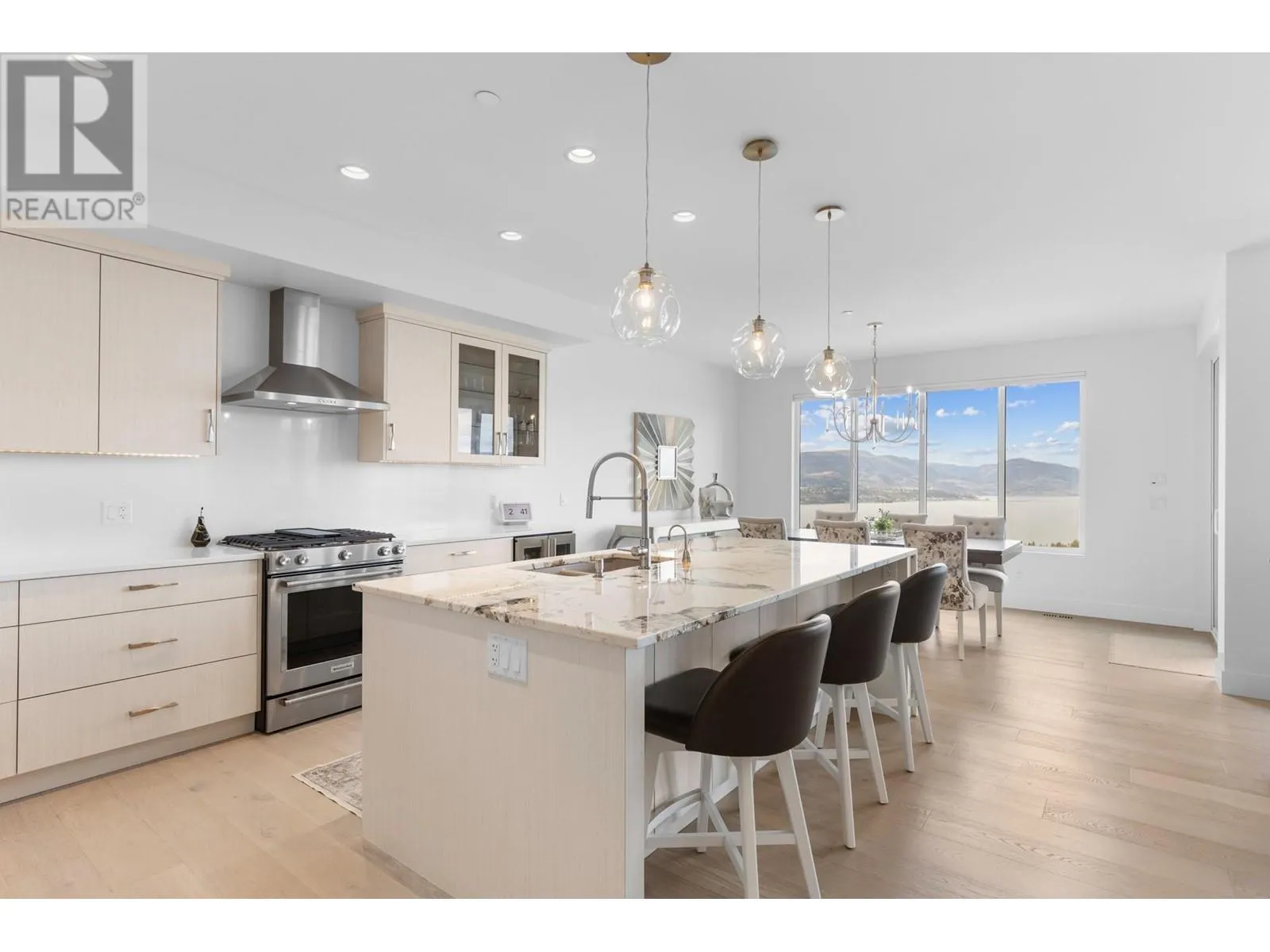 470 Hawk's Perch Lane