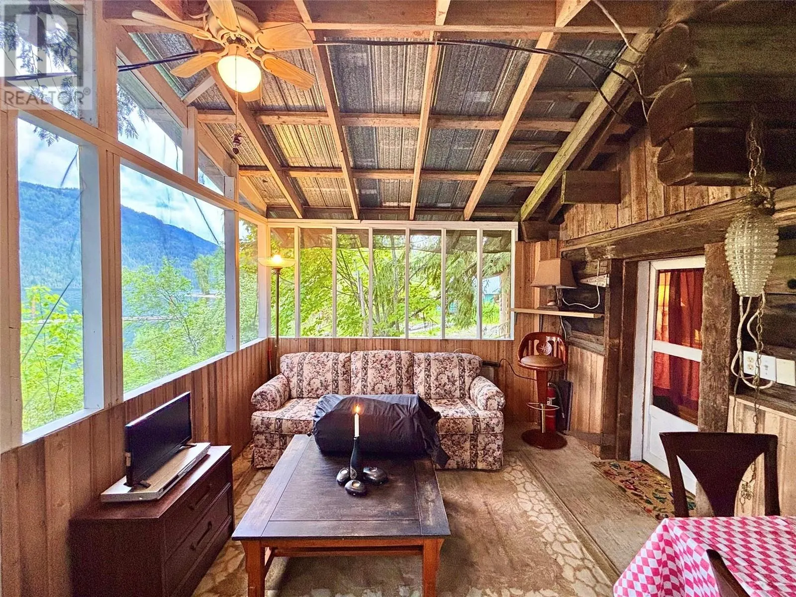 3614 Lumby Mabel Lake Road