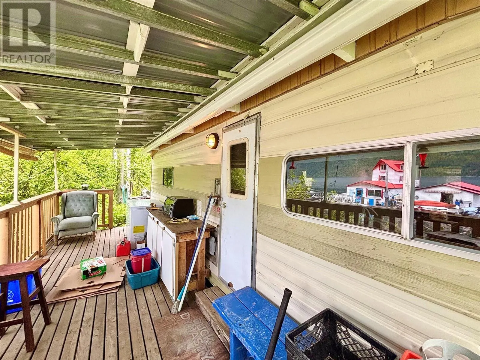 3614 Lumby Mabel Lake Road