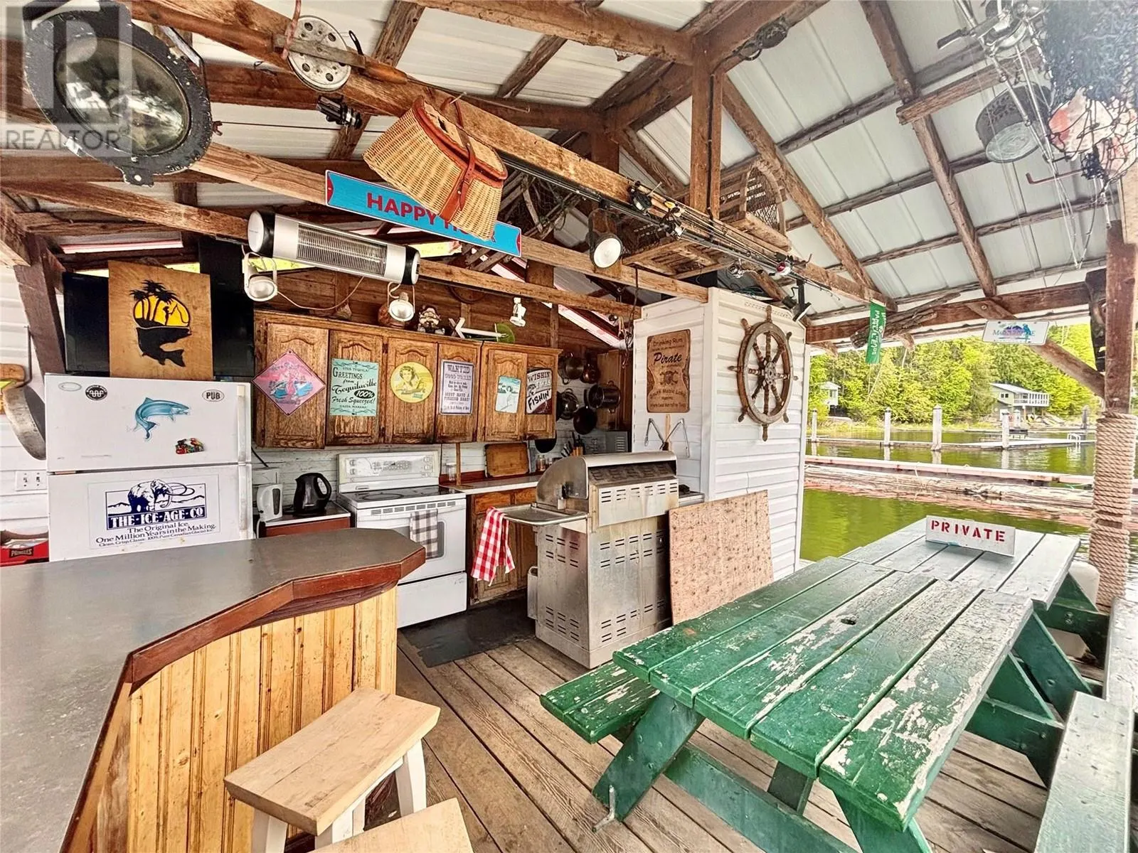 3614 Lumby Mabel Lake Road