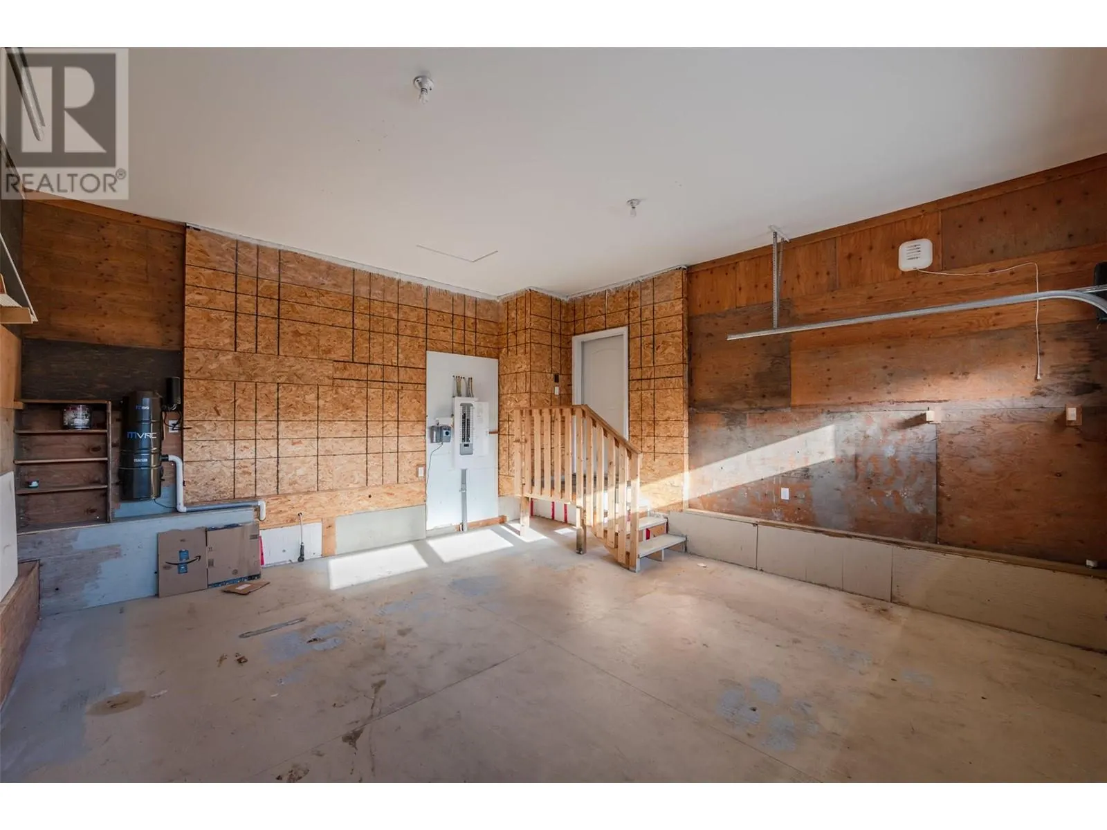 4400 MCLEAN CREEK Road Unit# 301