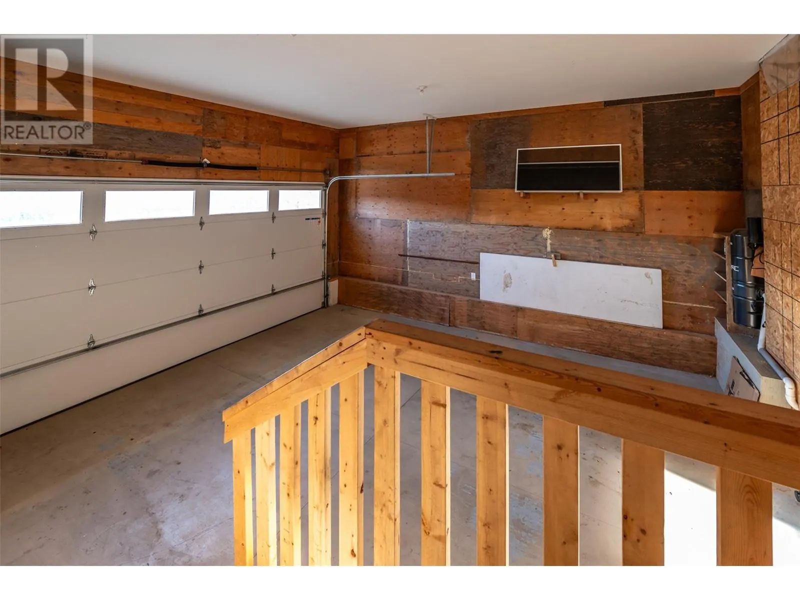 4400 MCLEAN CREEK Road Unit# 301
