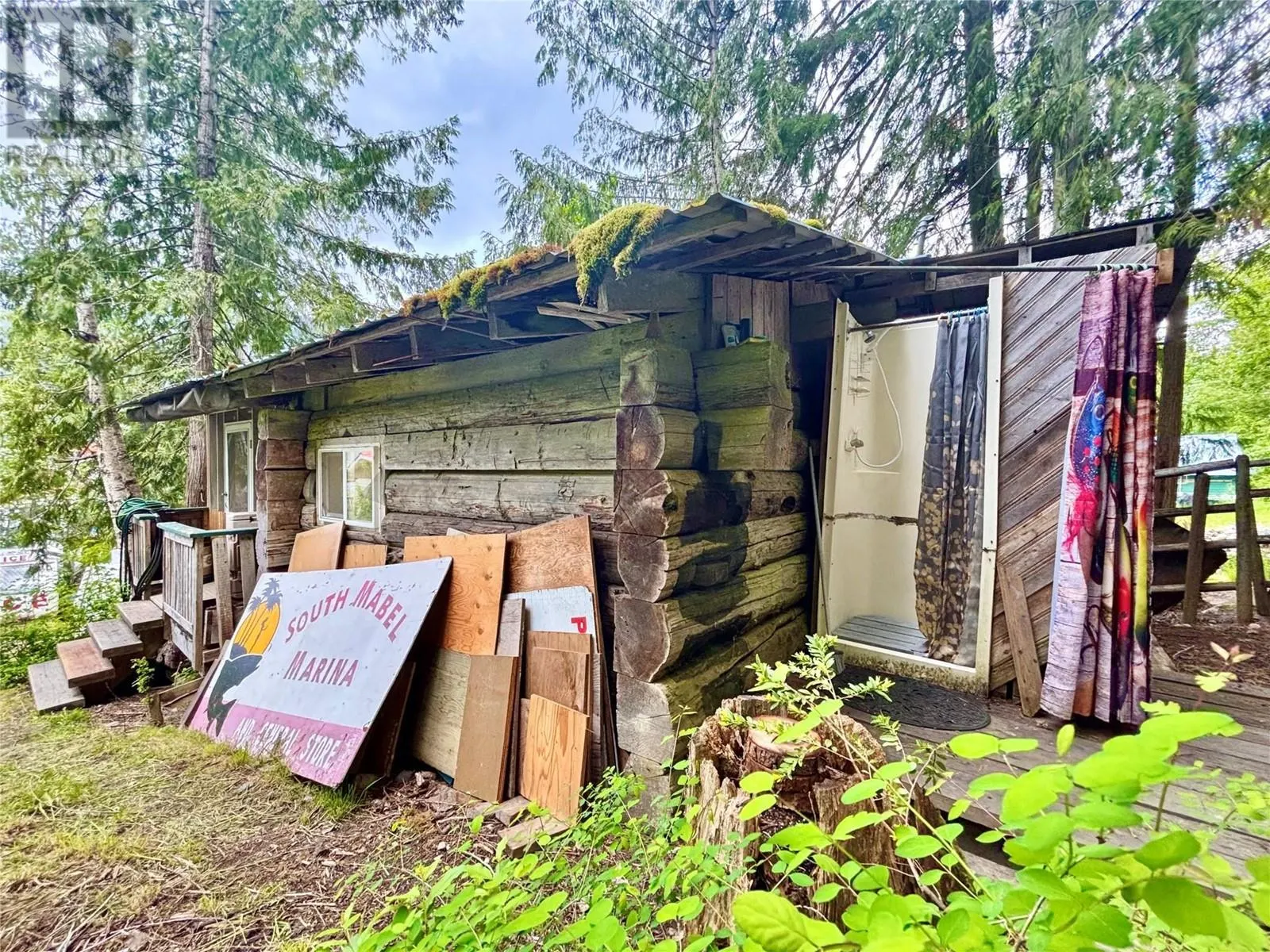 3614 Lumby Mabel Lake Road