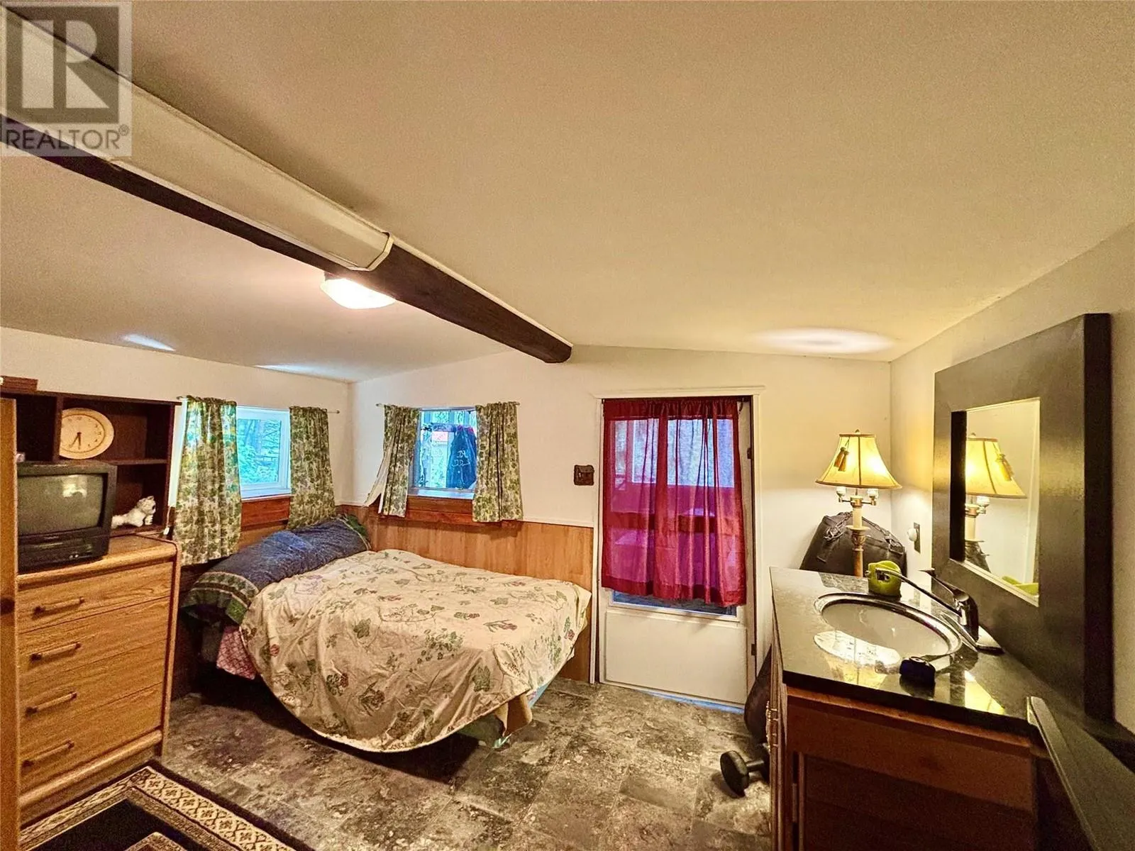 3614 Lumby Mabel Lake Road