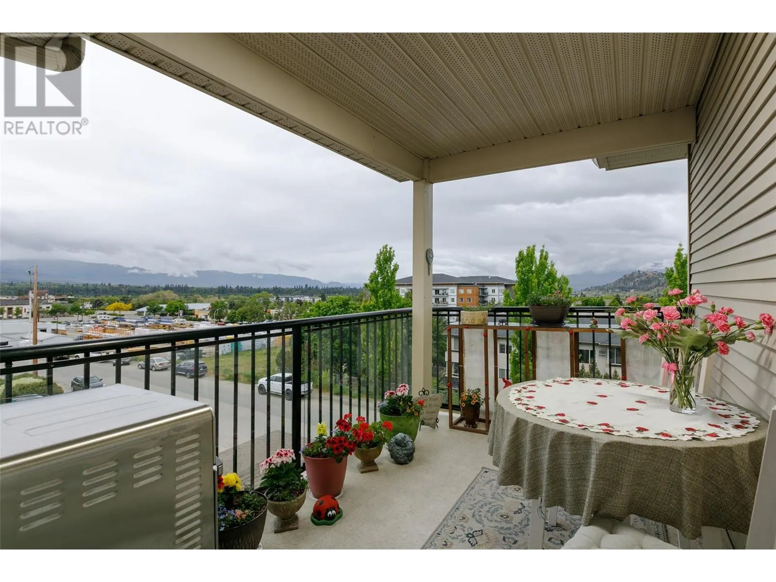 265 Froelich Road Unit# 412