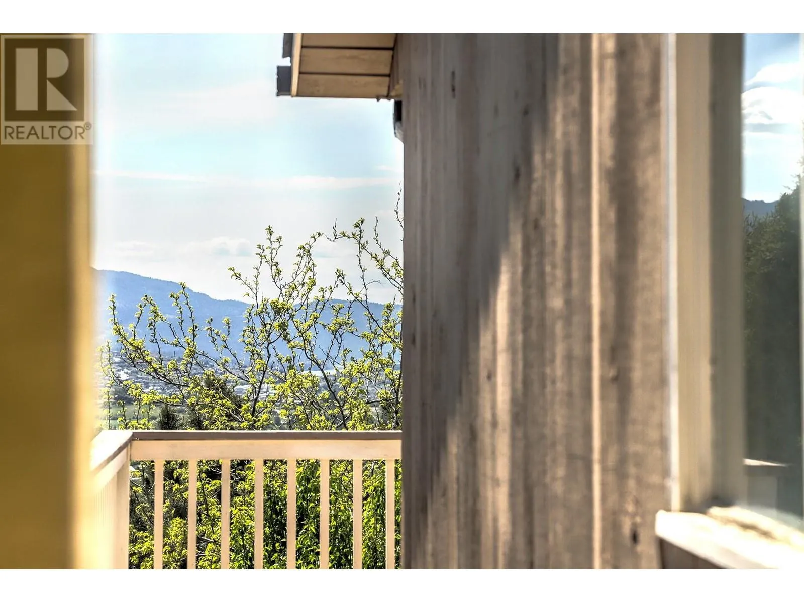 6732 Foothills Drive