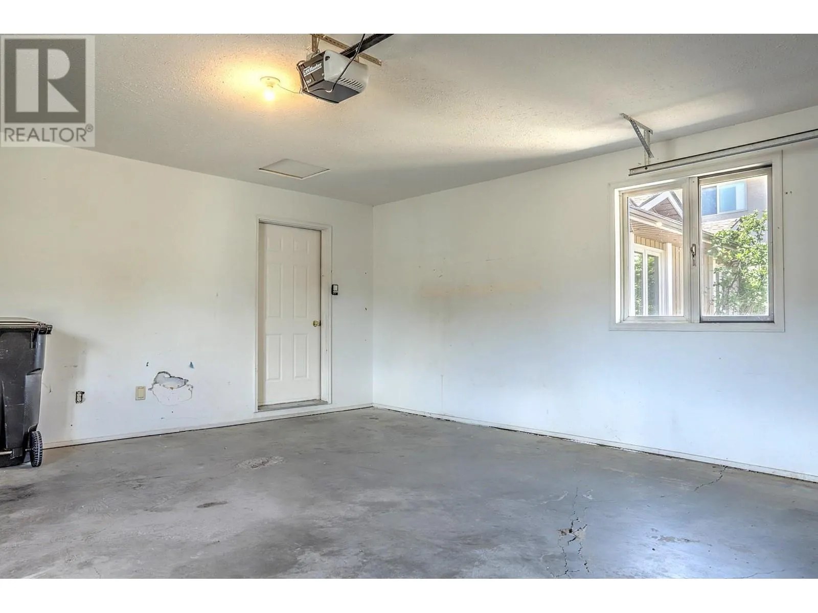 6732 Foothills Drive