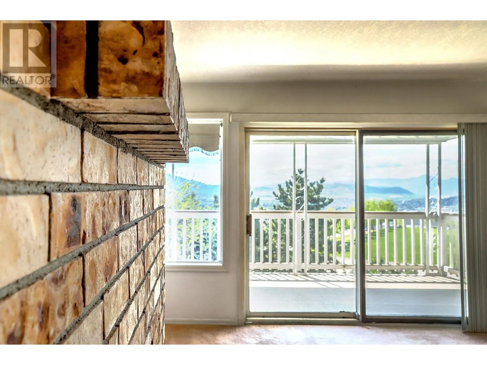 6732 Foothills Drive