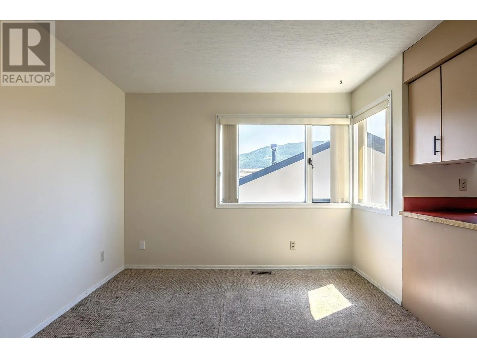 6732 Foothills Drive
