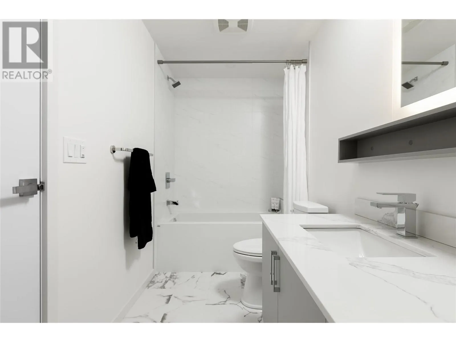 880 Saucier Avenue Unit# 103