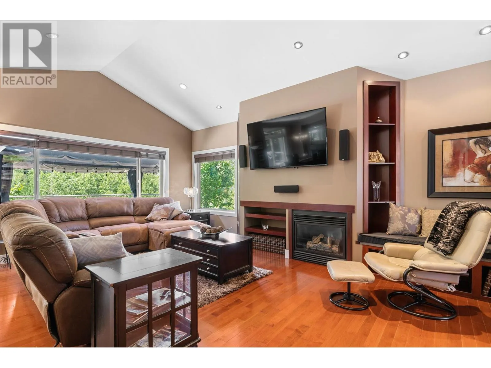 5200 Cobble Court