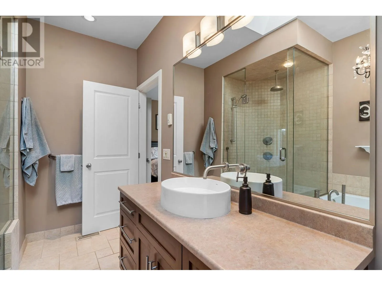 5200 Cobble Court
