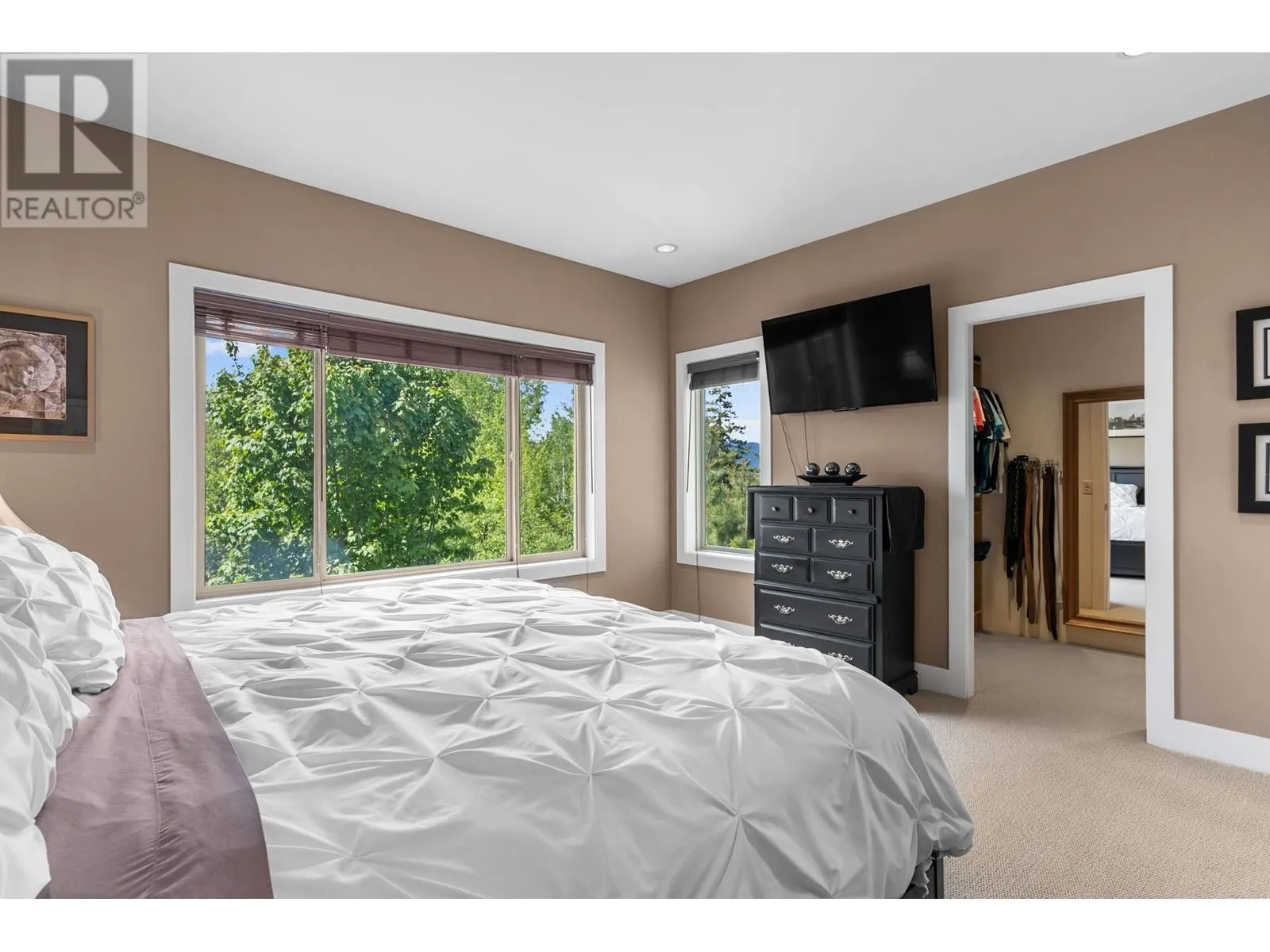 5200 Cobble Court