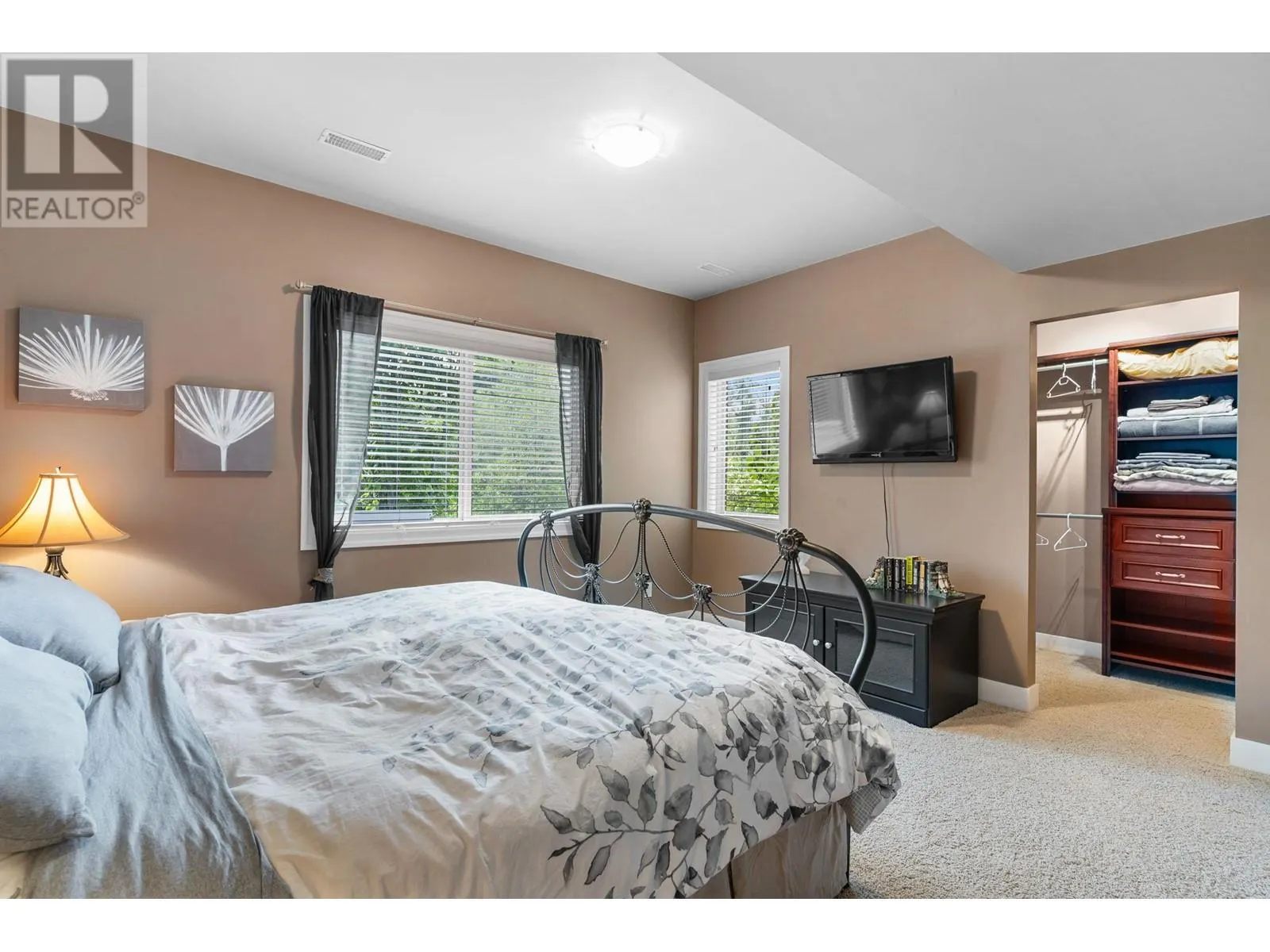 5200 Cobble Court