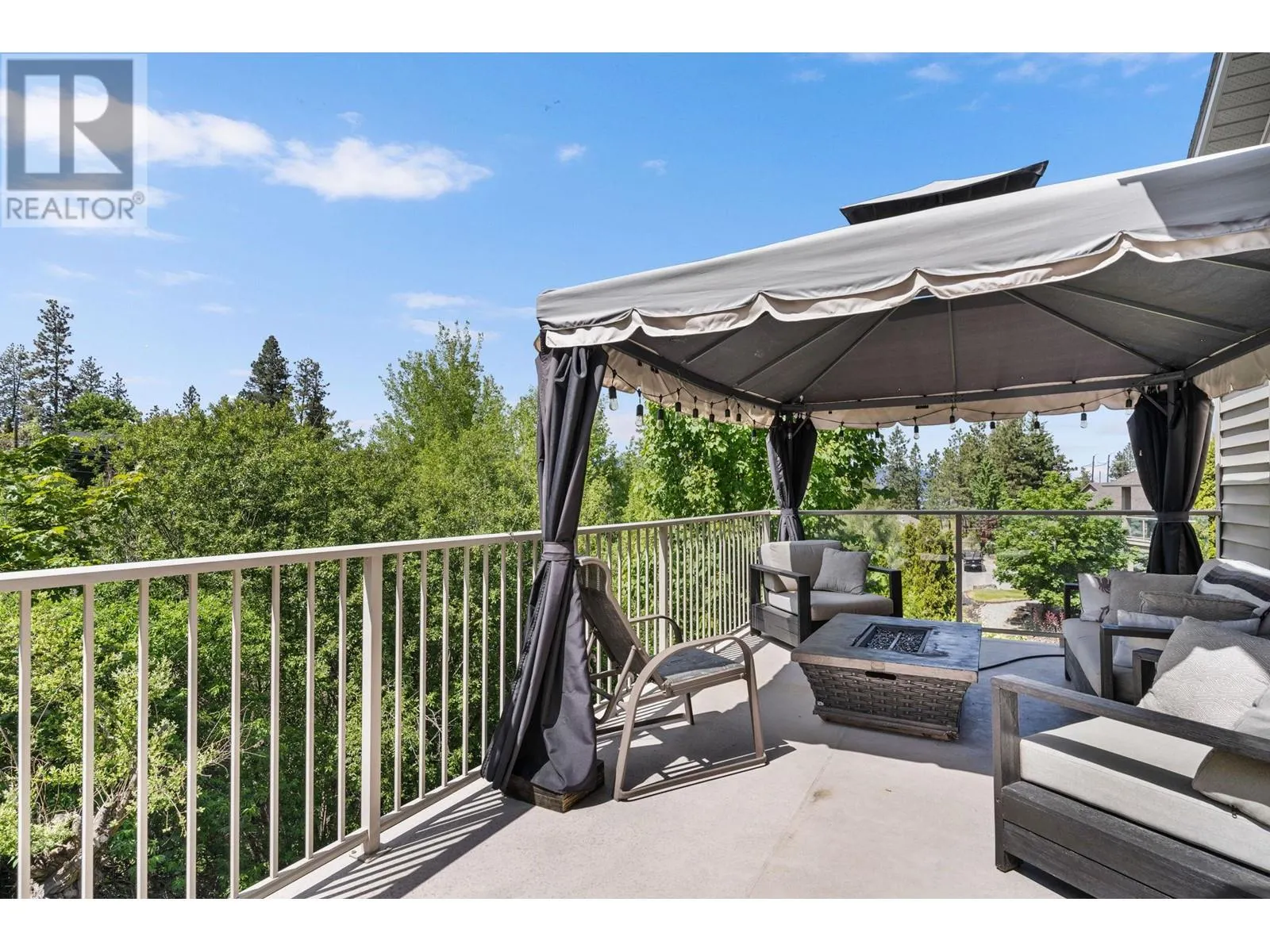 5200 Cobble Court